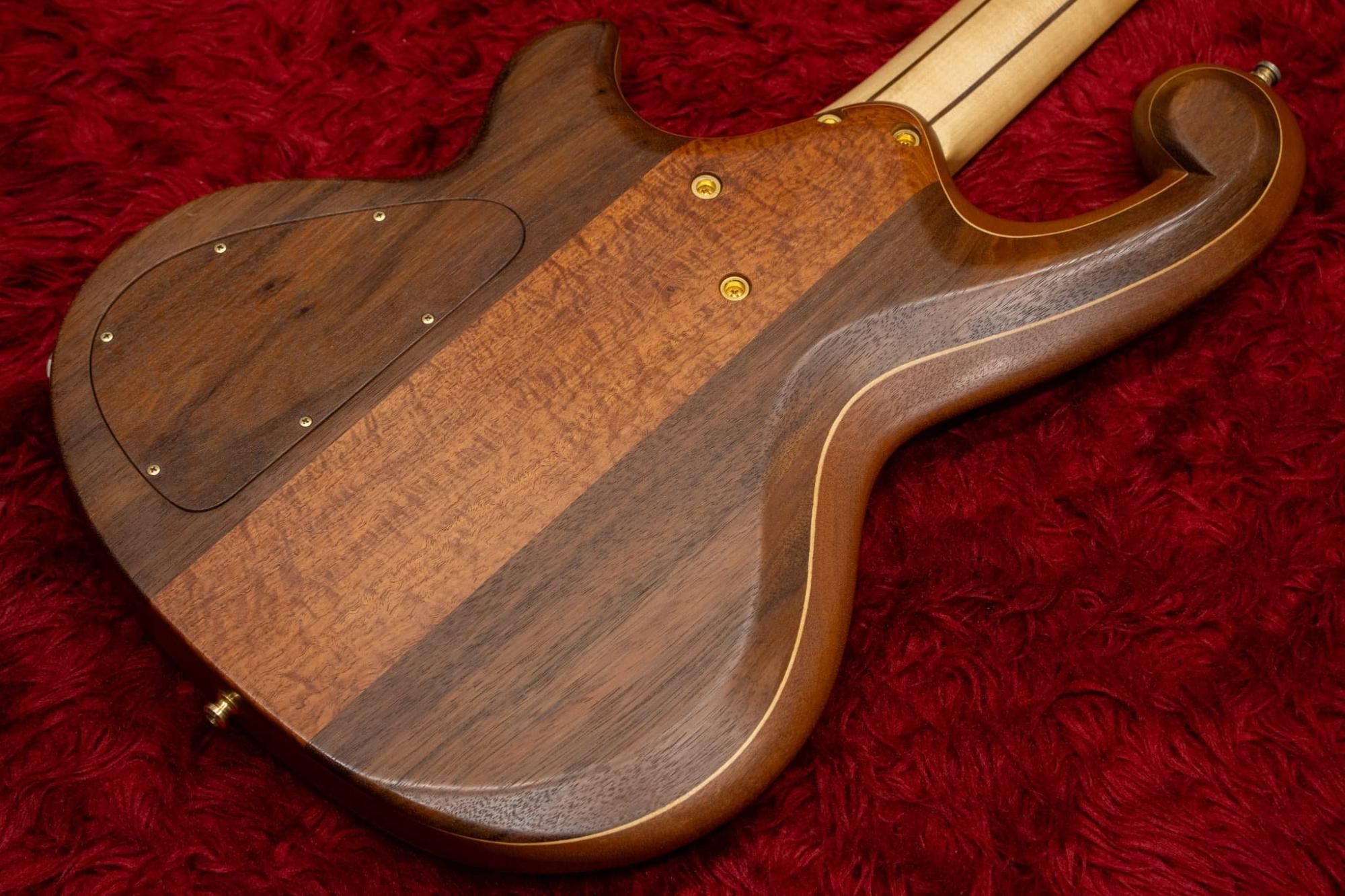 used】Combat Guitars / Custom Bass 4st 4.585kg #04733【委託
