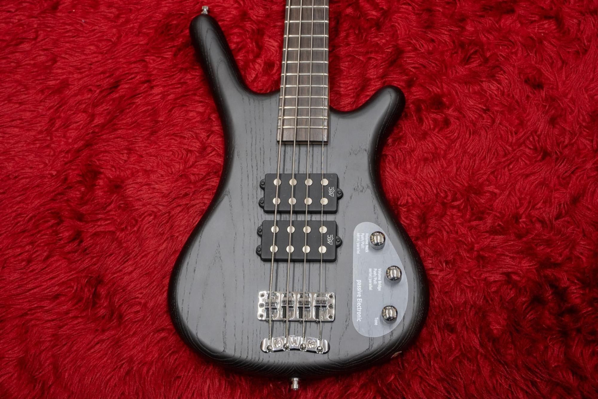 Warwick 4弦ベース