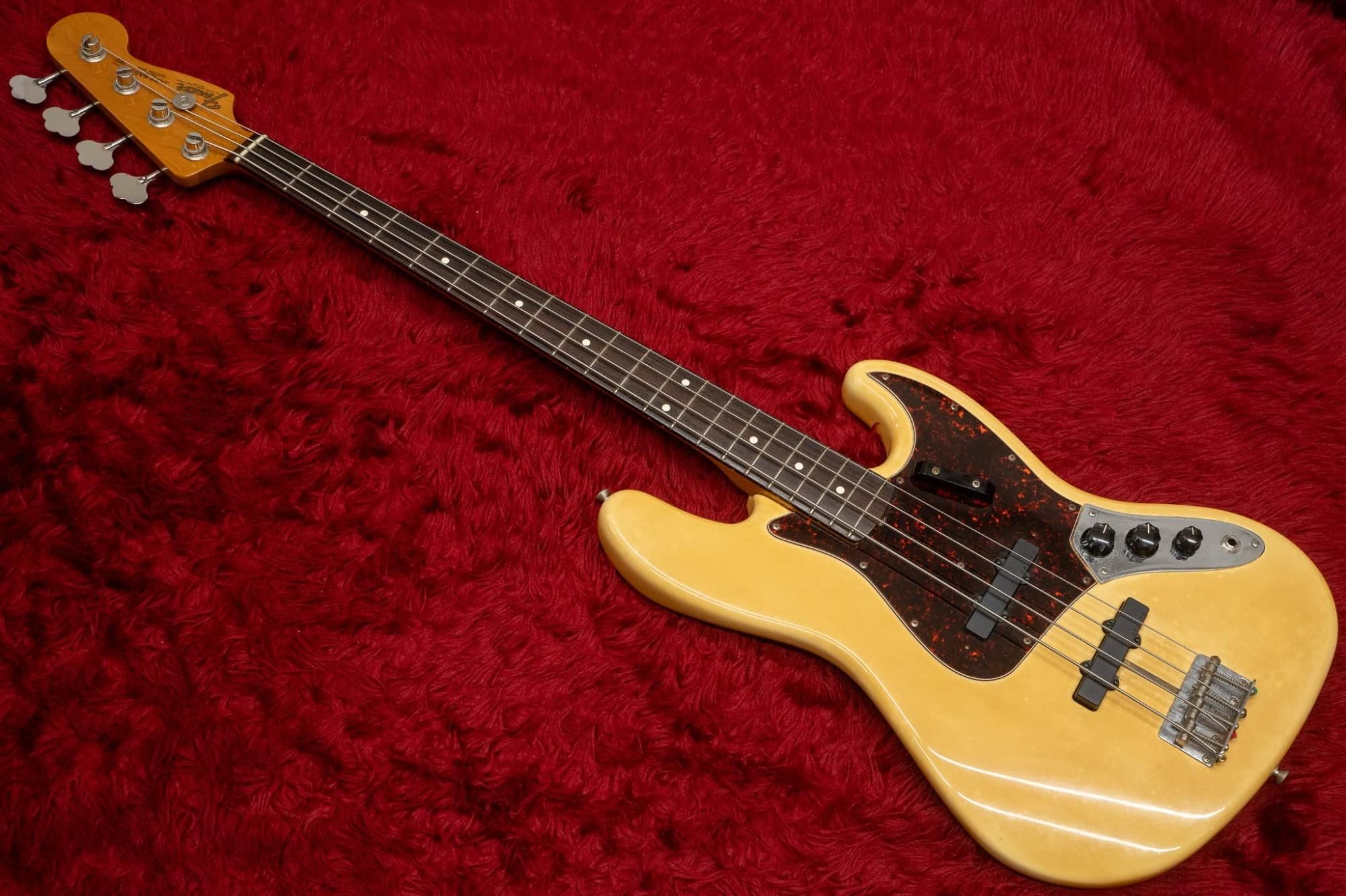 ベース Fender American Vintage 62 Jazz Bass FENDER American Vintage 62 Jazz Bass|ドルフィンギターズ