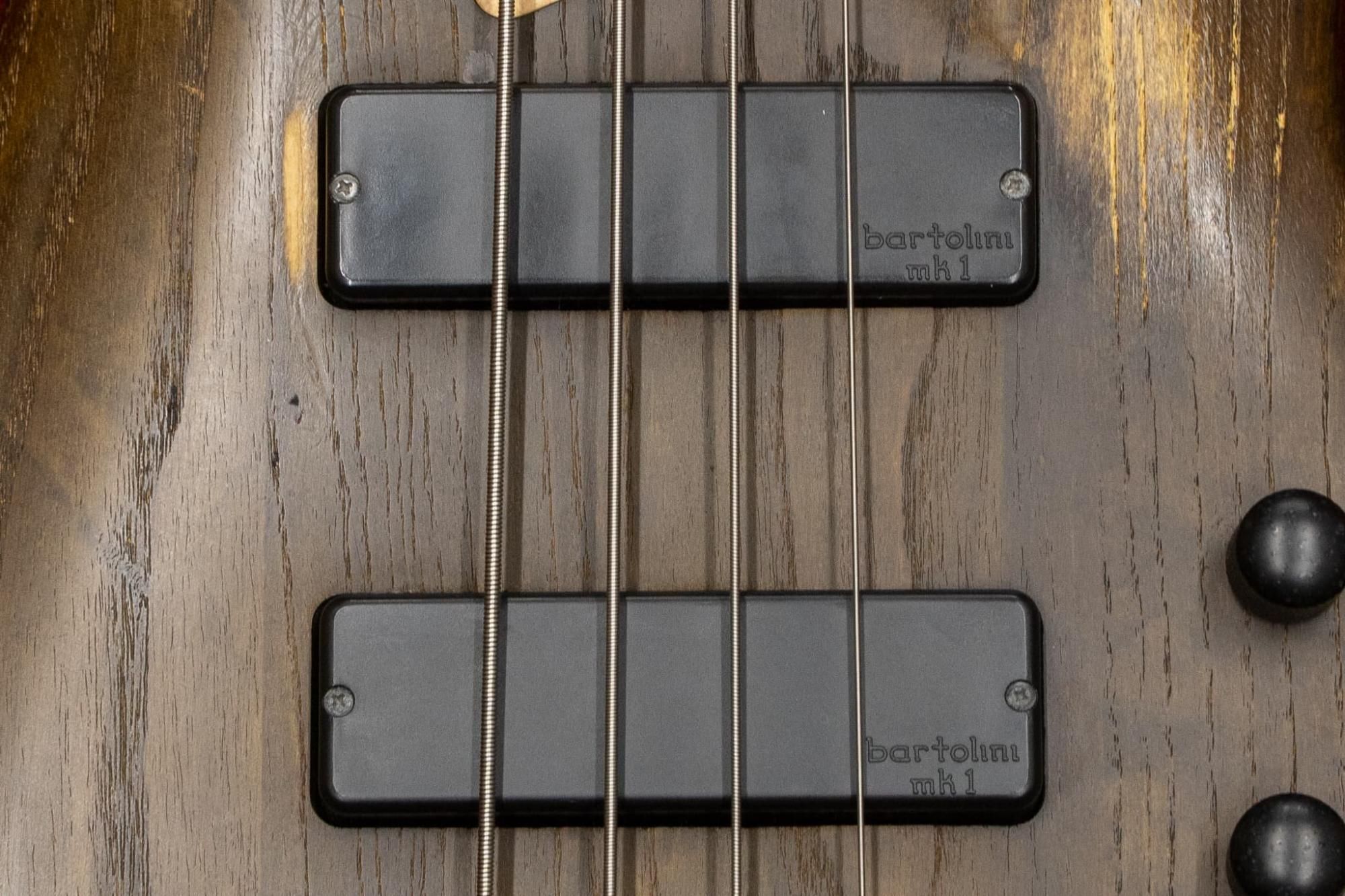 【調整メンテ済】 Ibanez SSR630新品弦 アイバニーズ あらゆるベーシストのこだわりに応えるベース 島村楽器 × Ibanez
