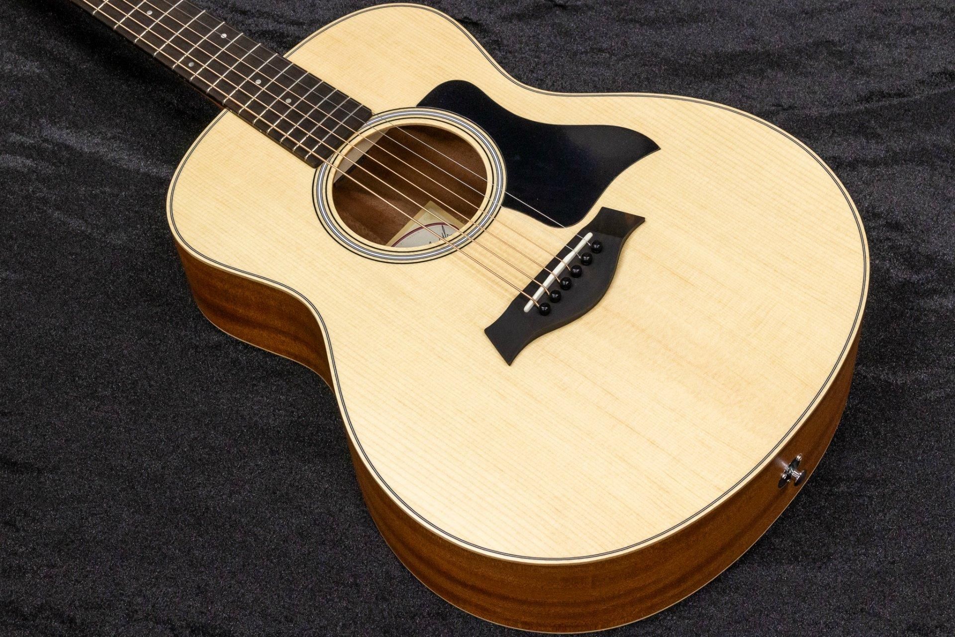 Spruce&Sapele】弦高2.3mm テイラーGS mini 2016年 膨らます Spruce&Sapele】弦高2.3mm テイラーGS mini 2016年 膨らます