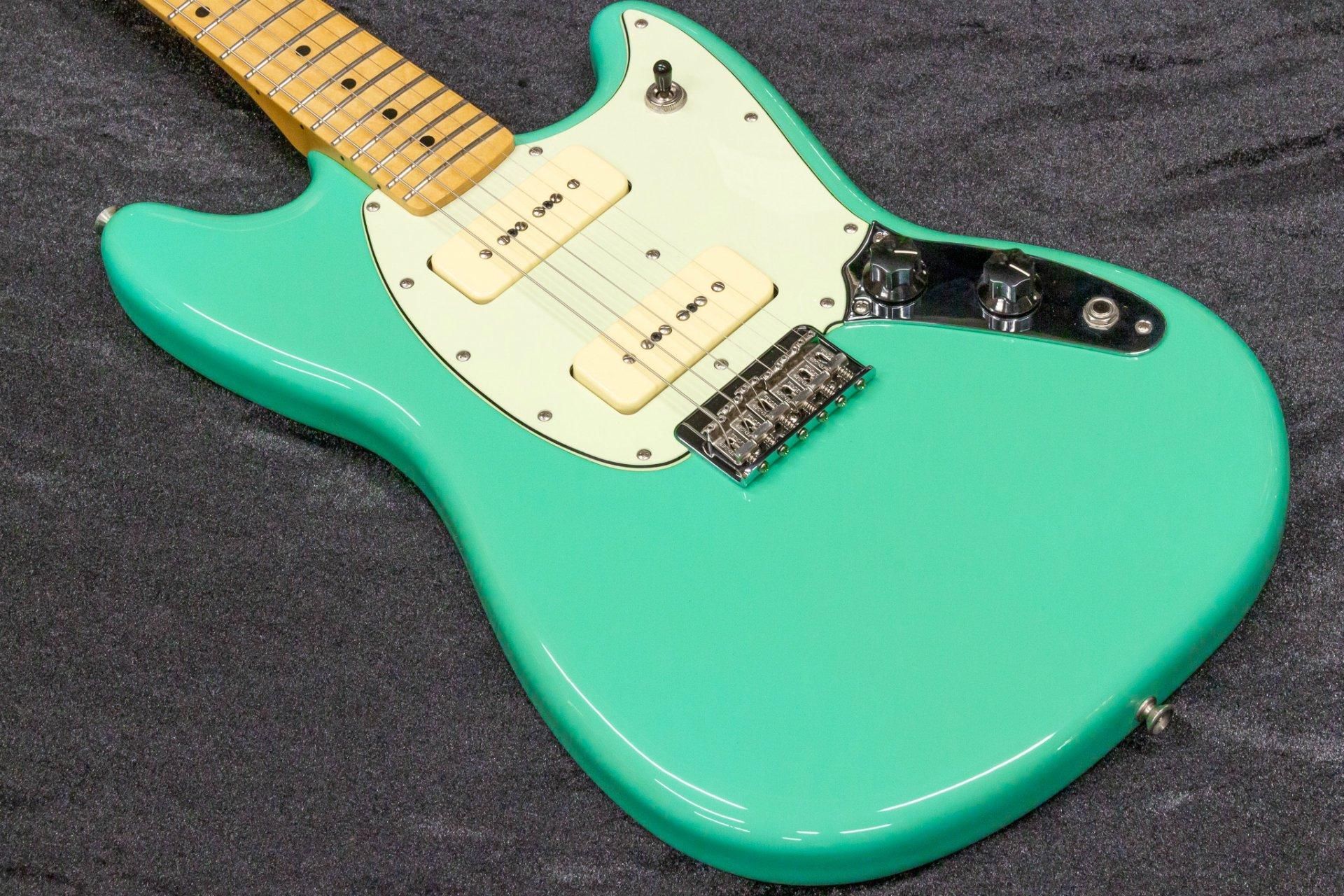 used】Fender / Player Mustang 90 Maple Fingerboard Seafoam used】Fender / Player Mustang 90 Maple Fingerboard Seafoam