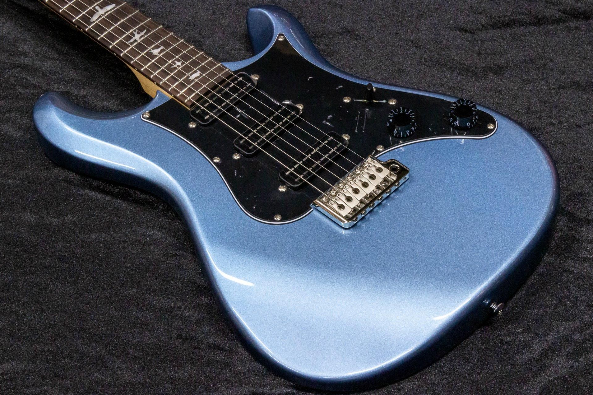 new】PRS / SE NF3 Rosewood Ice Blue Metallic #G013567 3.52kg new】PRS / SE NF3 Rosewood Ice Blue Metallic #G013567 3.52kg