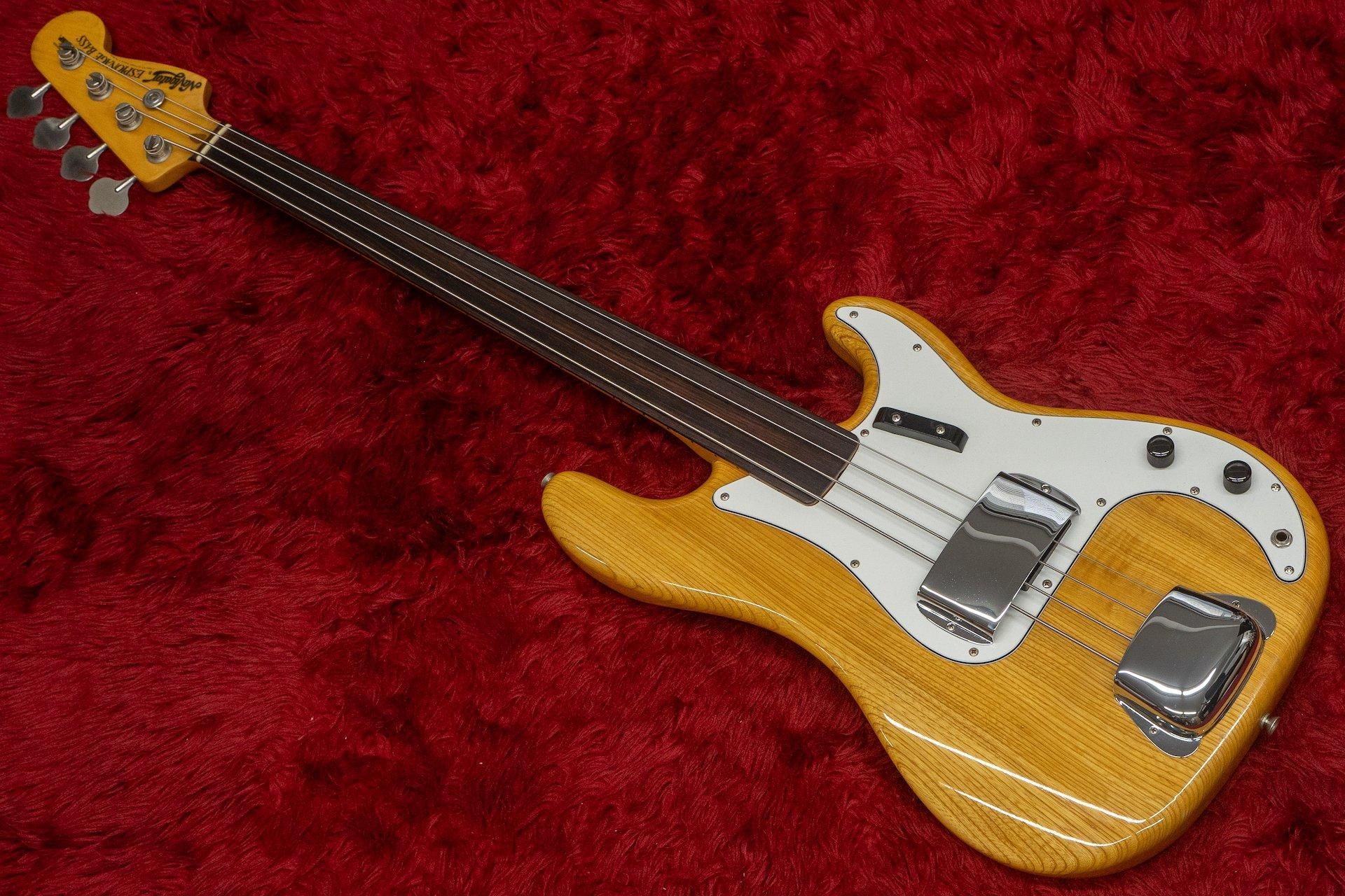 Navigator ESPIONAGE BASS PB Type - Geek IN Box