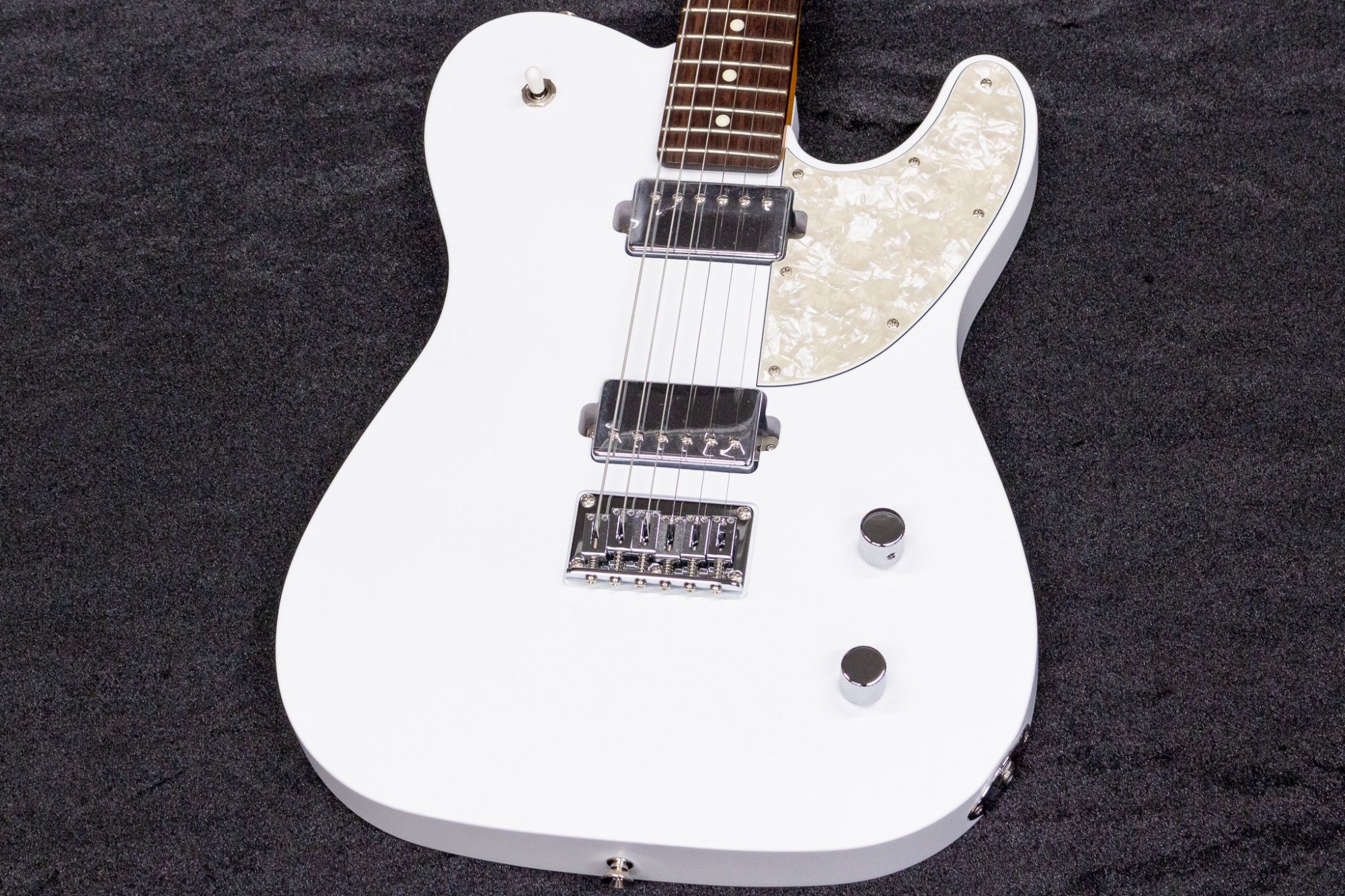 used】Fender / MIJ Elemental Telecaster Nimbus White #JD22027339  3.33kg【TONIQ横浜】 - Geek IN Box