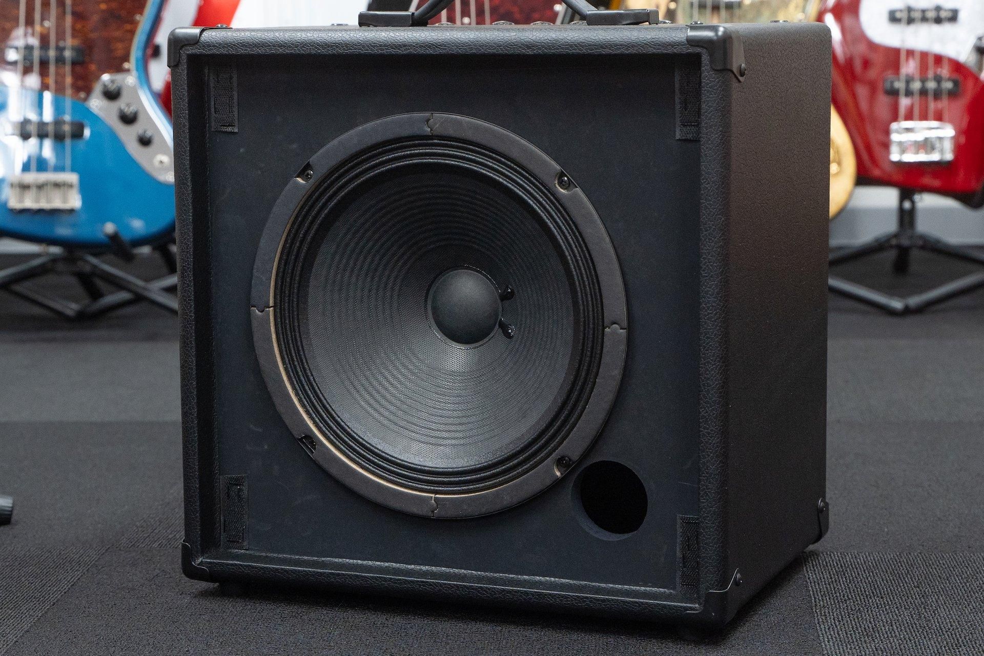 MARKBASS ( マークベース )CMB 101 BLACK LINE美品 CMB-101-BLACKLINE-REAR-