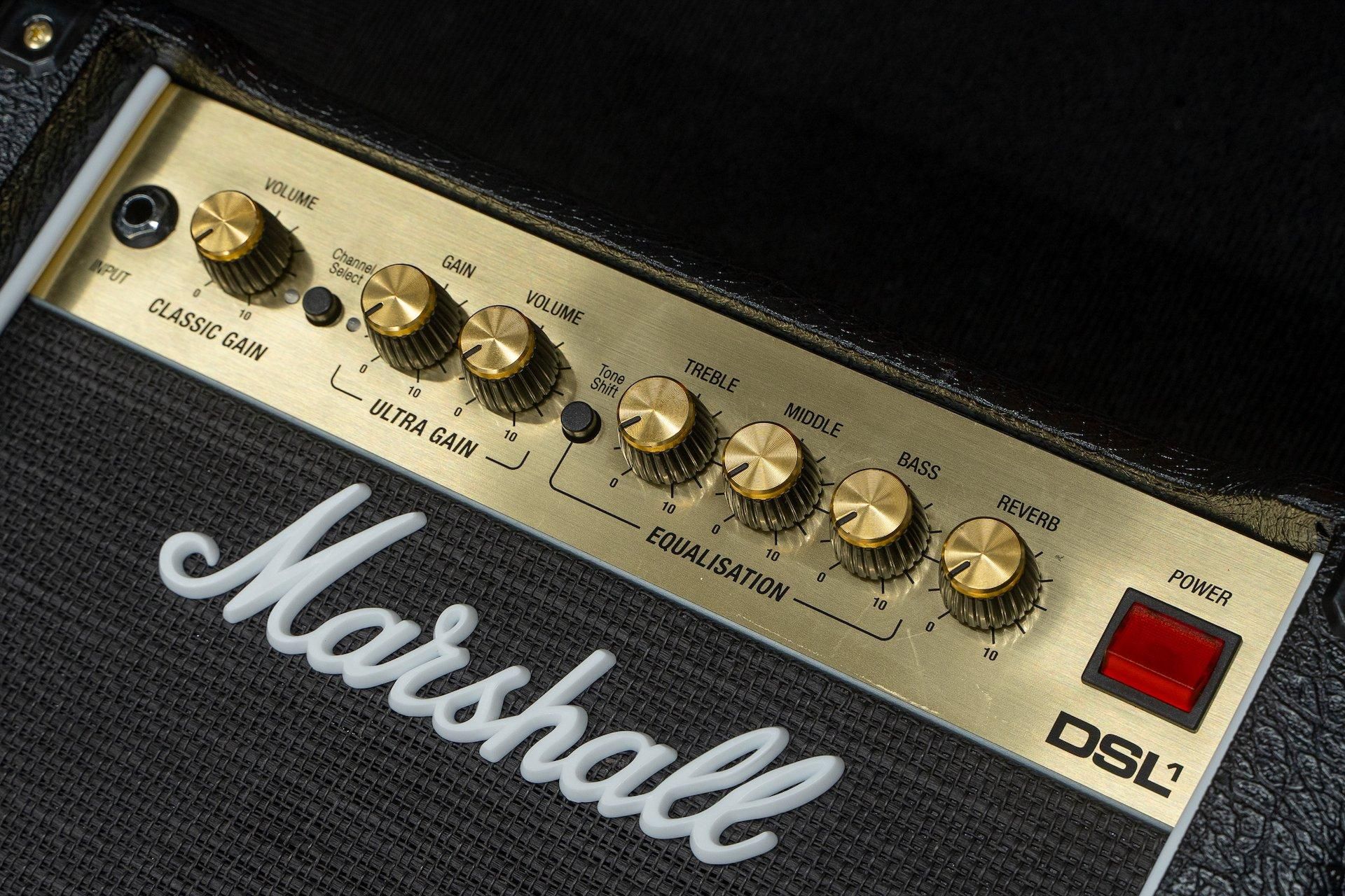DSL1C | DSL | Guitar Amps | 製品情報 | Marshall Amps