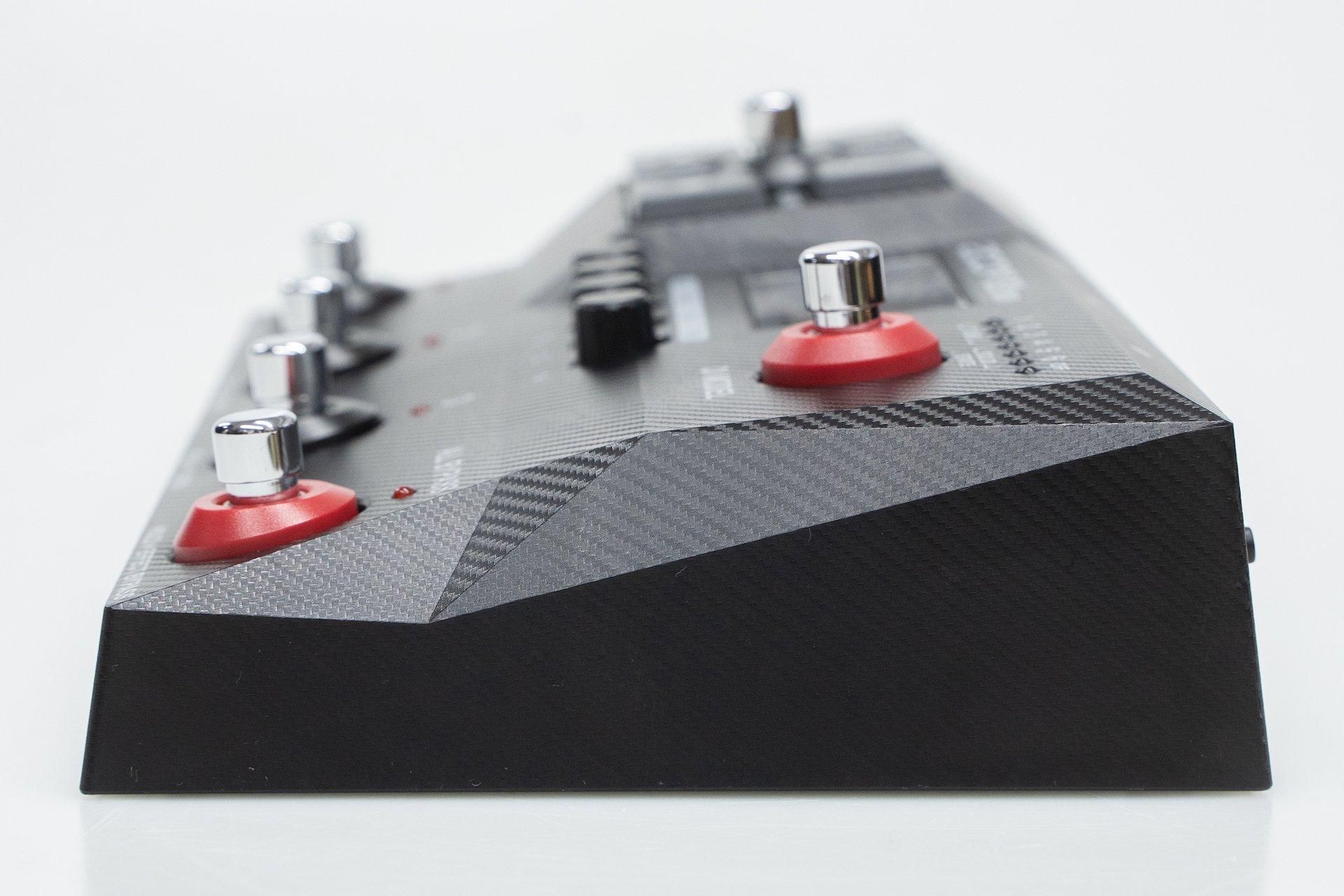 ZOOM B2 FOURマルチエフェクター中古美品 ZOOM B2 FOUR (マルチエフェクター) - 【ESP直営】BIGBOSS