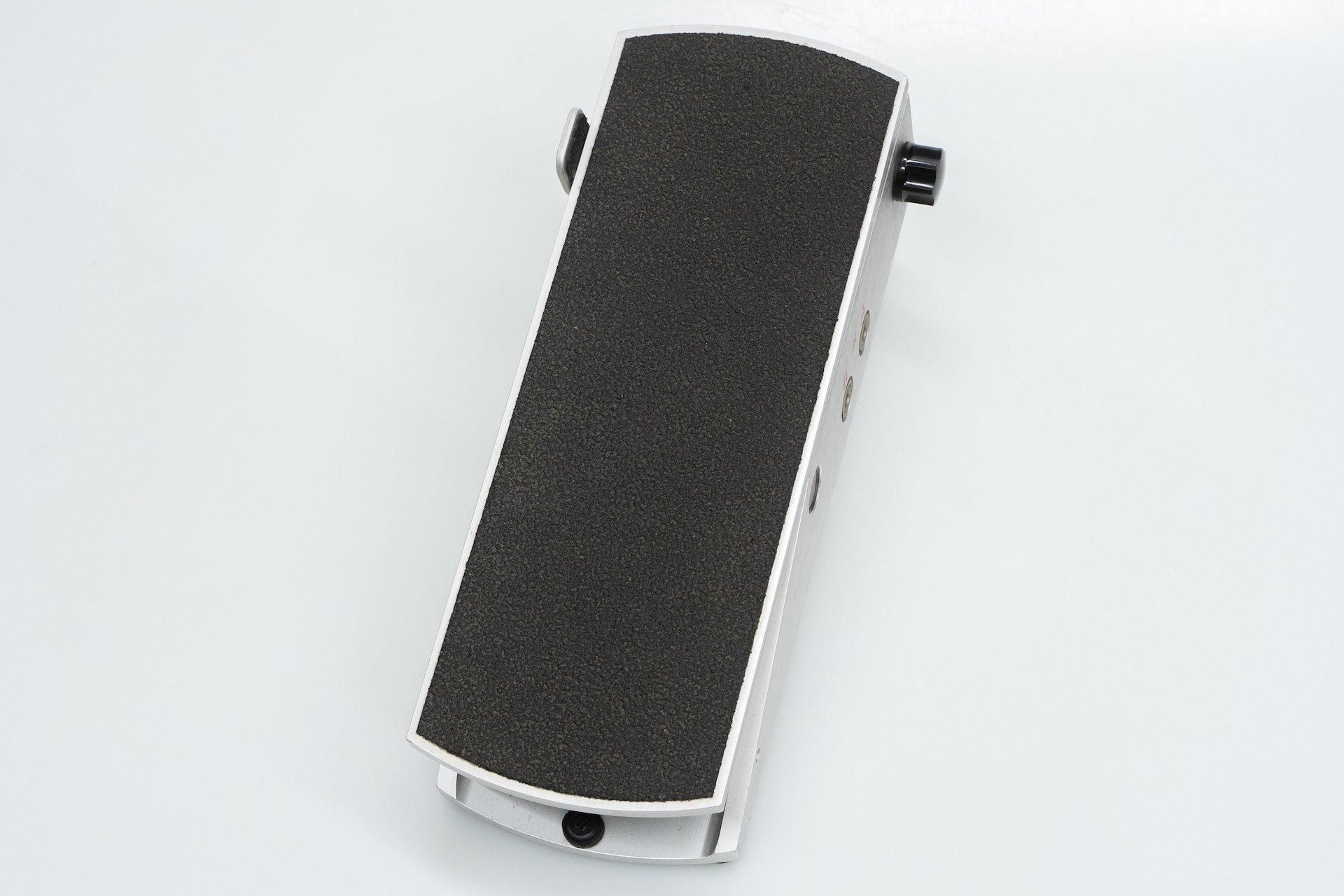 Volume Pedals | Ernie Ball