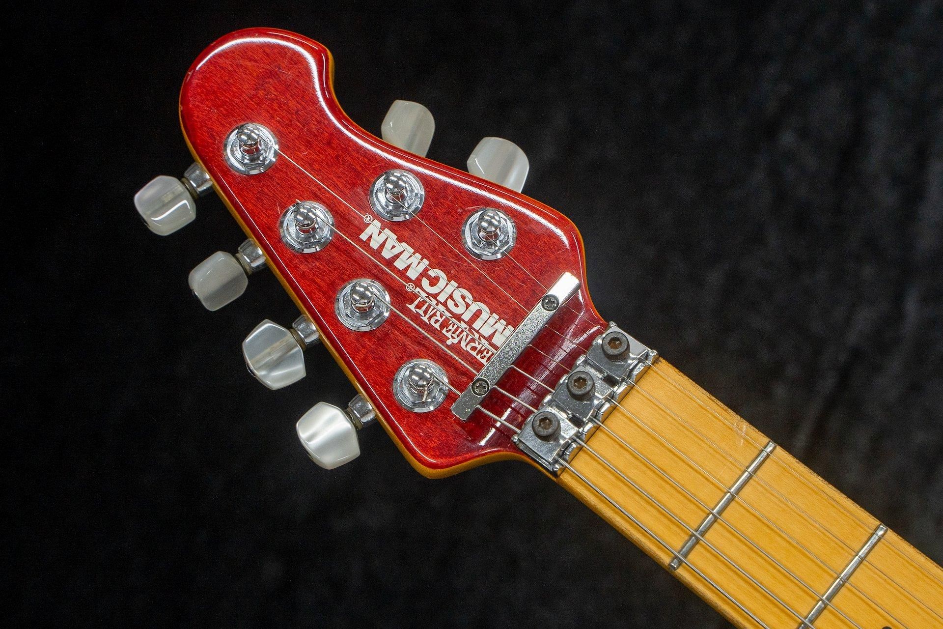used】Musicman / AXIS EX Hi-End Guitars Translucent Red used】Musicman / AXIS EX Hi-End Guitars Translucent Red