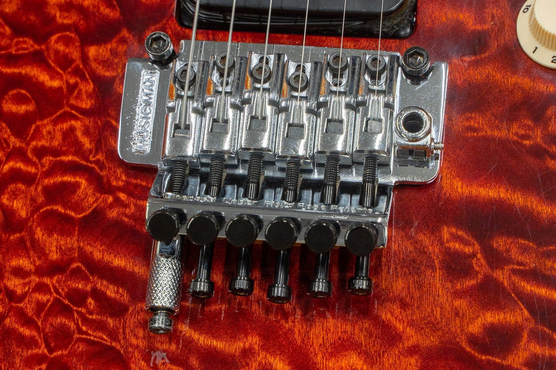 used】Musicman / AXIS EX Hi-End Guitars Translucent Red used】Musicman / AXIS EX Hi-End Guitars Translucent Red