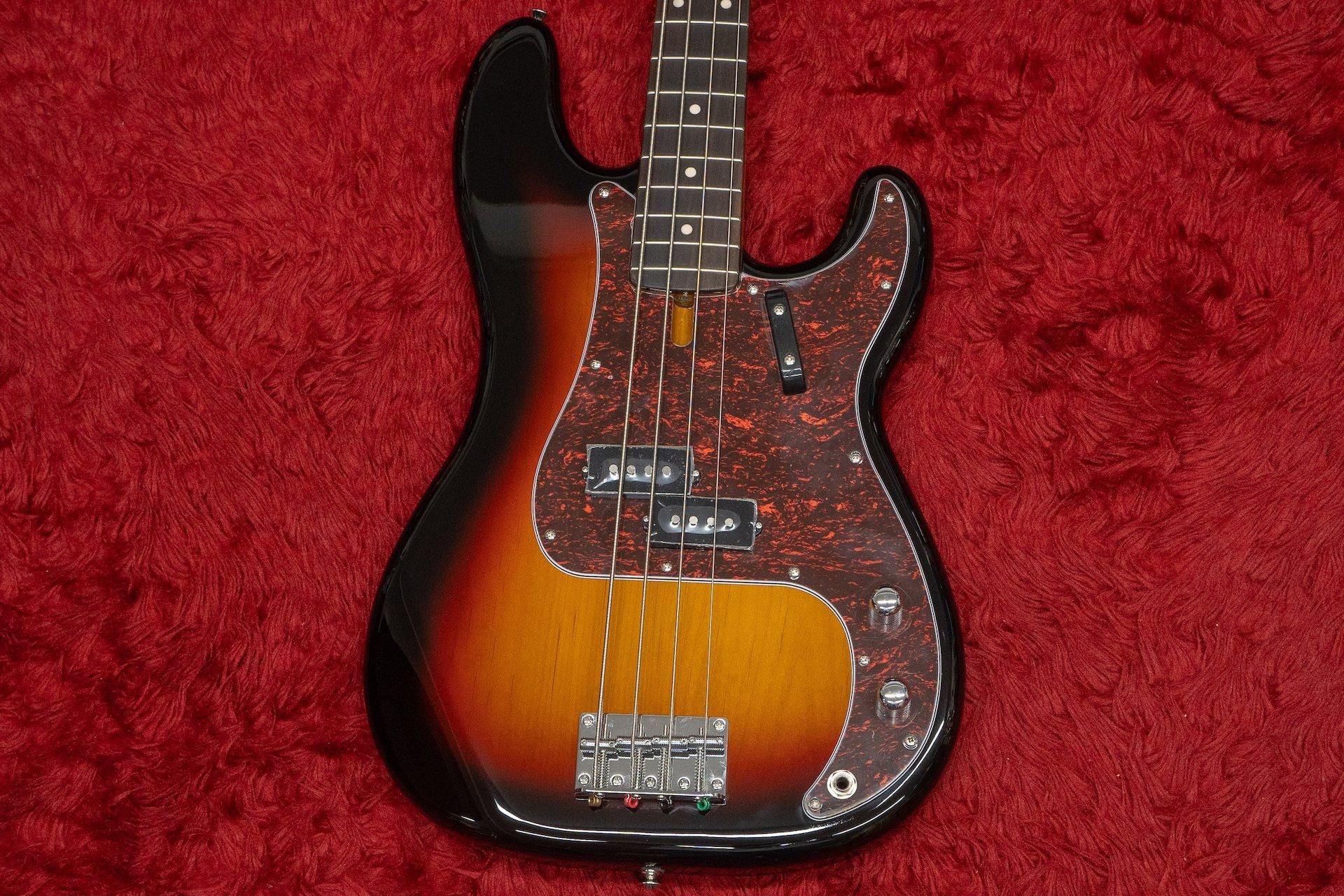 new】woofy basses / Classic Series P Bass 4 3TS - Geek IN Box