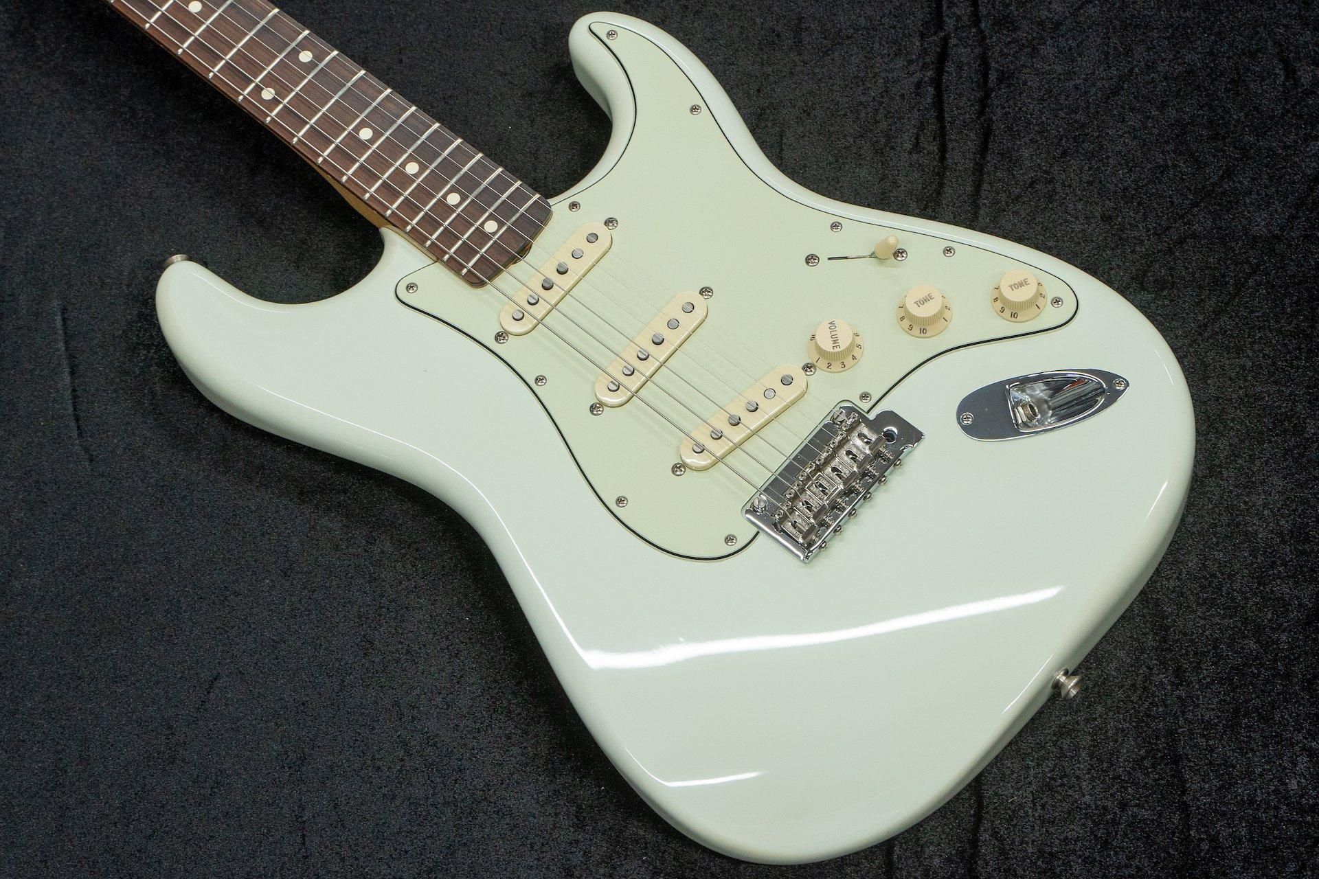 激安直営店 Player Classic MEX / used】Fender 60s Sonic Stratocaster ギター