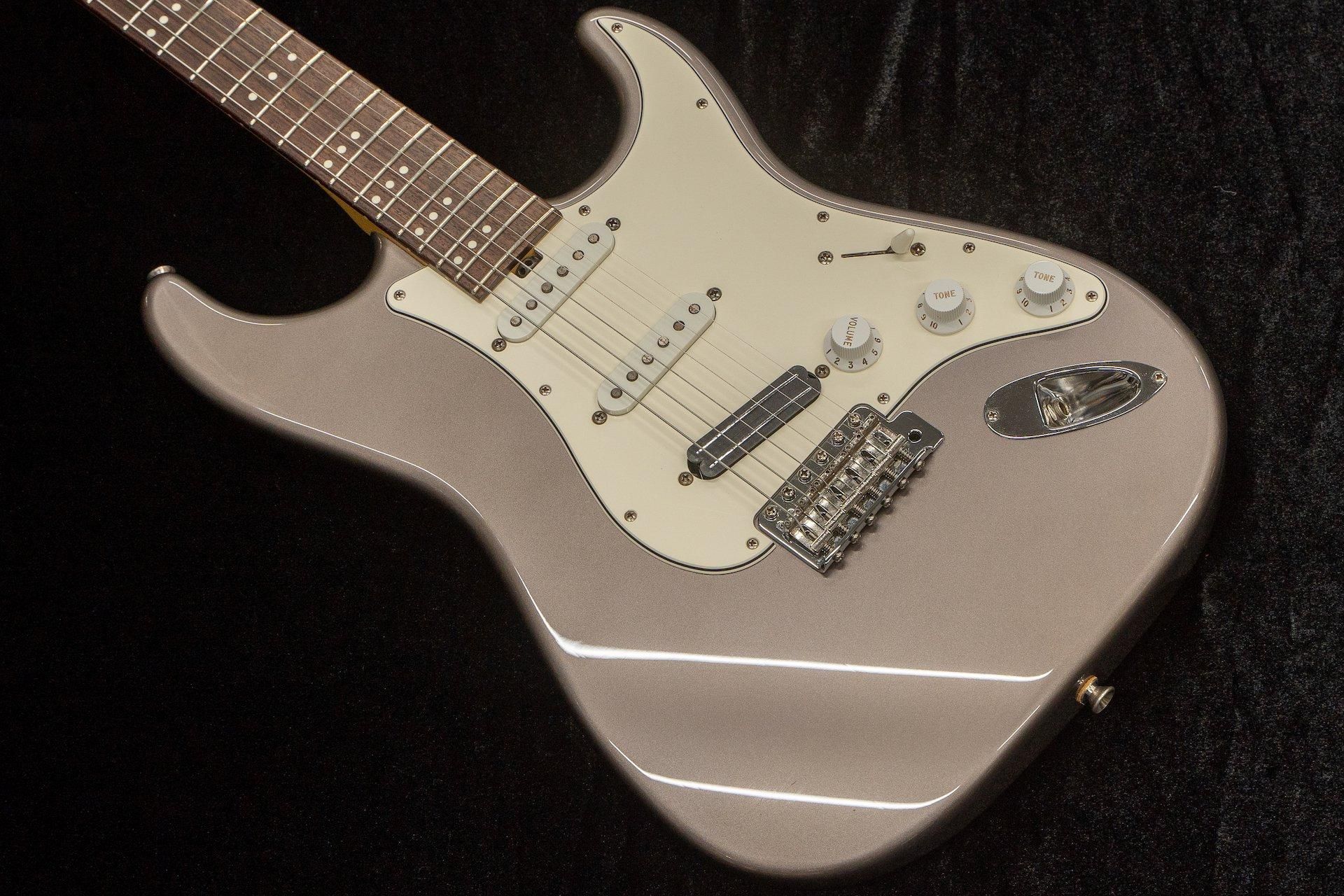 used】Three Dots / S Dolphin Gray Metallic #T032 3.61kg used】Three Dots / S Dolphin Gray Metallic #T032 3.61kg