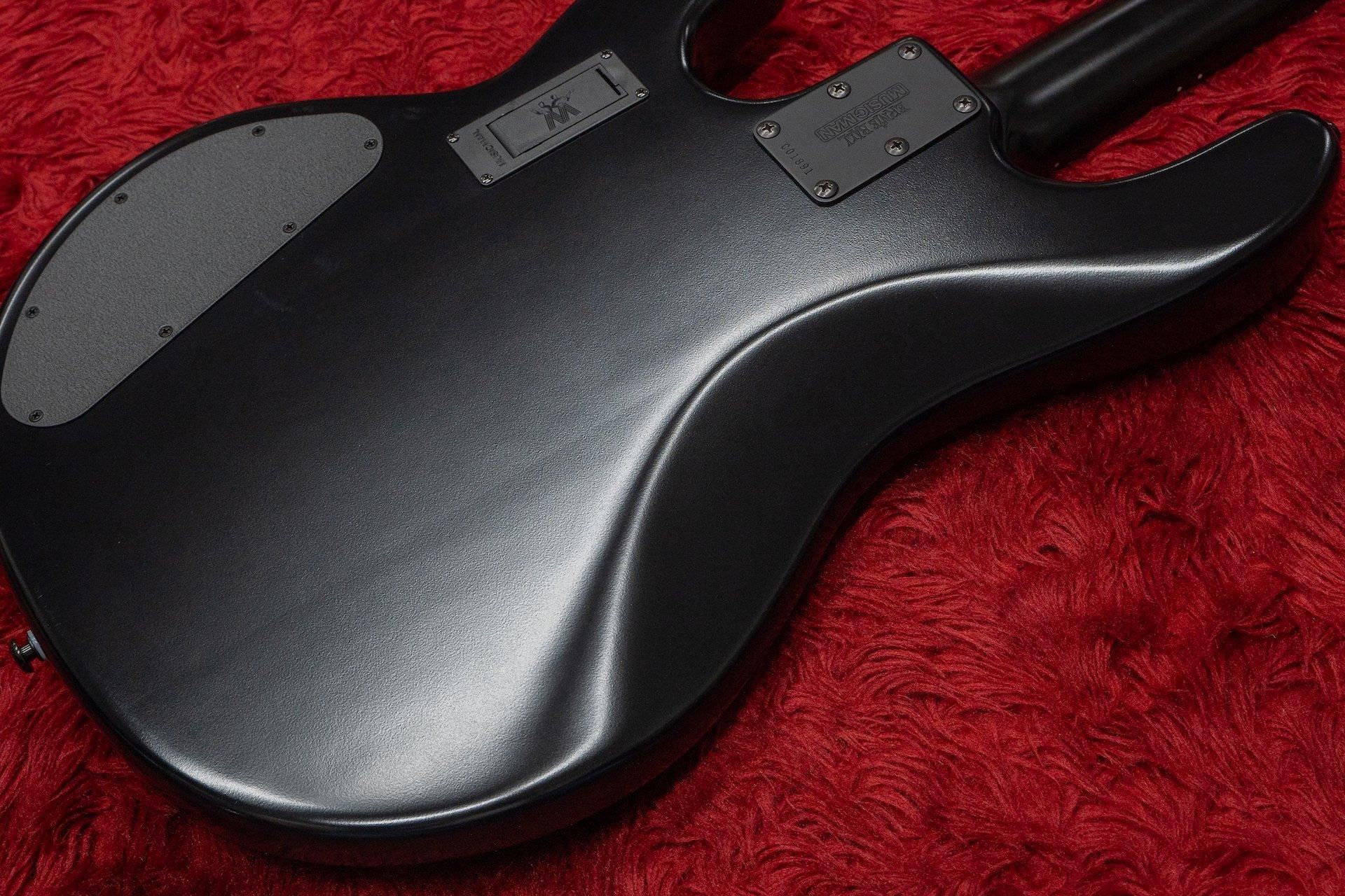 used】Ernie Ball Music Man / StingRay 3EQ HH Stealth Black used】Ernie Ball Music Man / StingRay 3EQ HH Stealth Black
