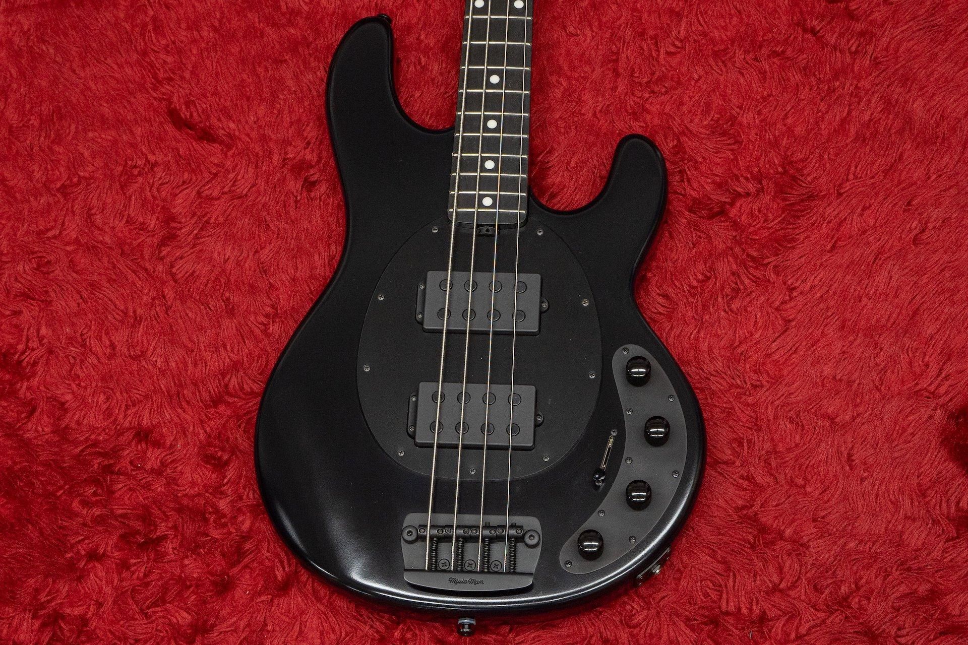 ベース Music Man StingRay EX BLK used】Ernie Ball Music Man / StingRay EX 3EQ BLK 3.920kg #E04557