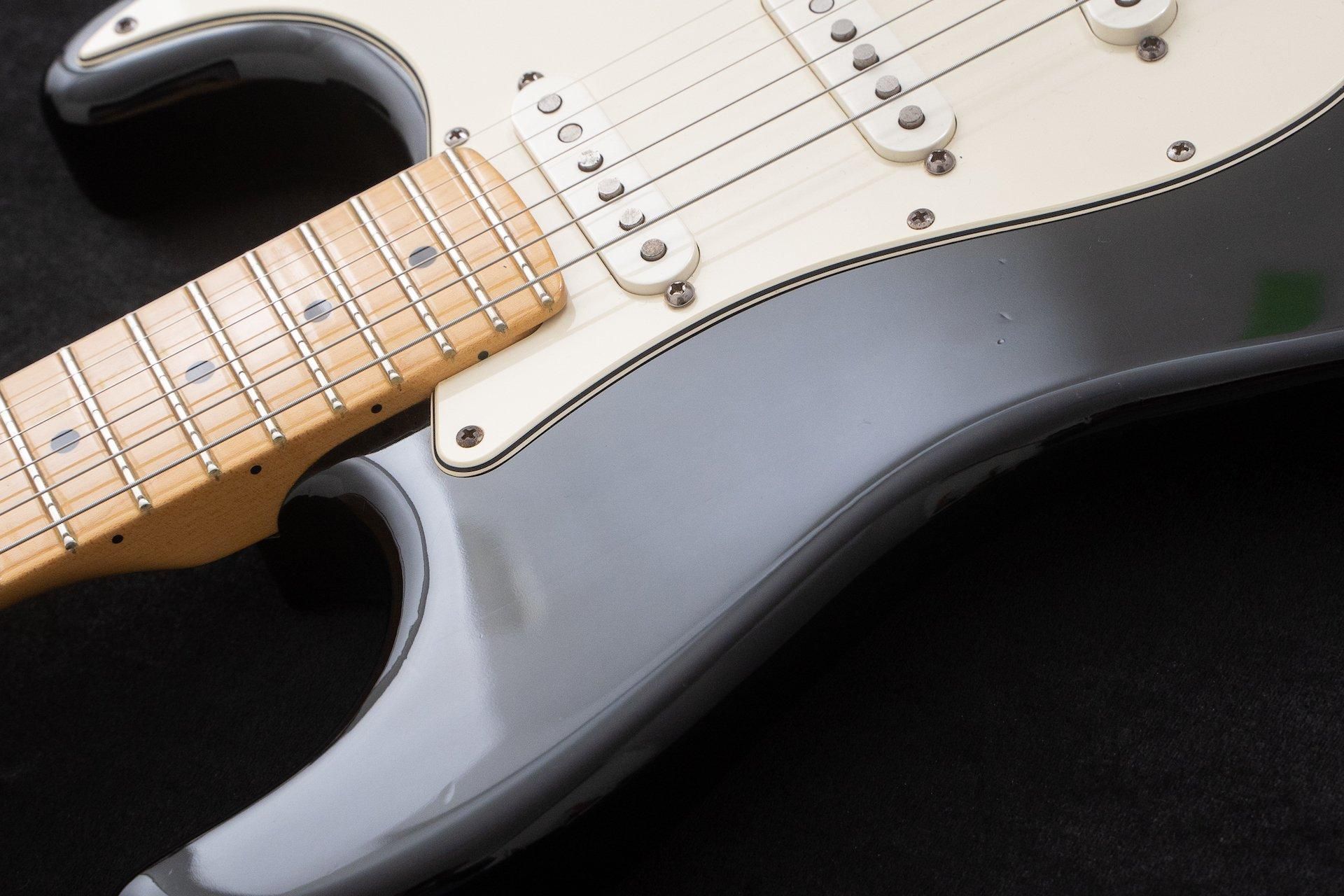 used】Fender / American Standard Stratocaster #Z7075910 3.43 used】Fender / American Standard Stratocaster #Z7075910 3.43