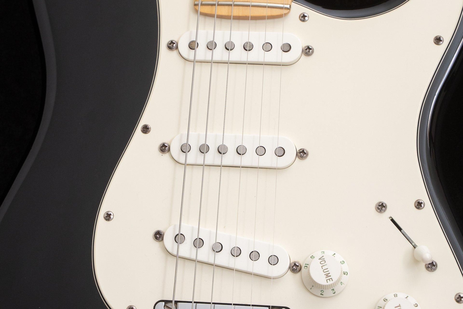 fender american standard ボディ&アッセンブリー fender american standard ボディ&アッセンブリー - メルカリ