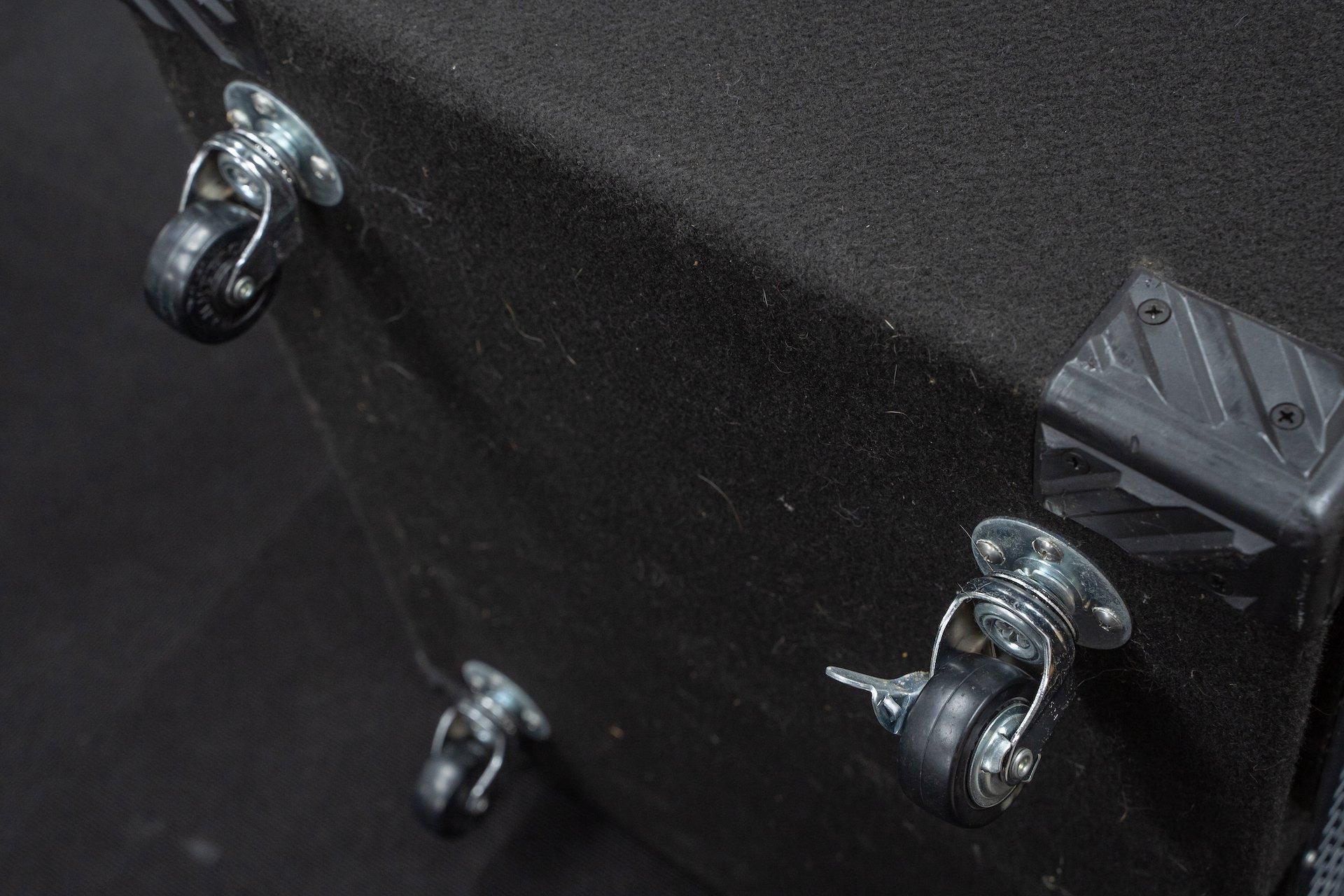 used】SWR / Son Of Bertha Bass Amp Cabinet 8Ω 350W【GIB横浜