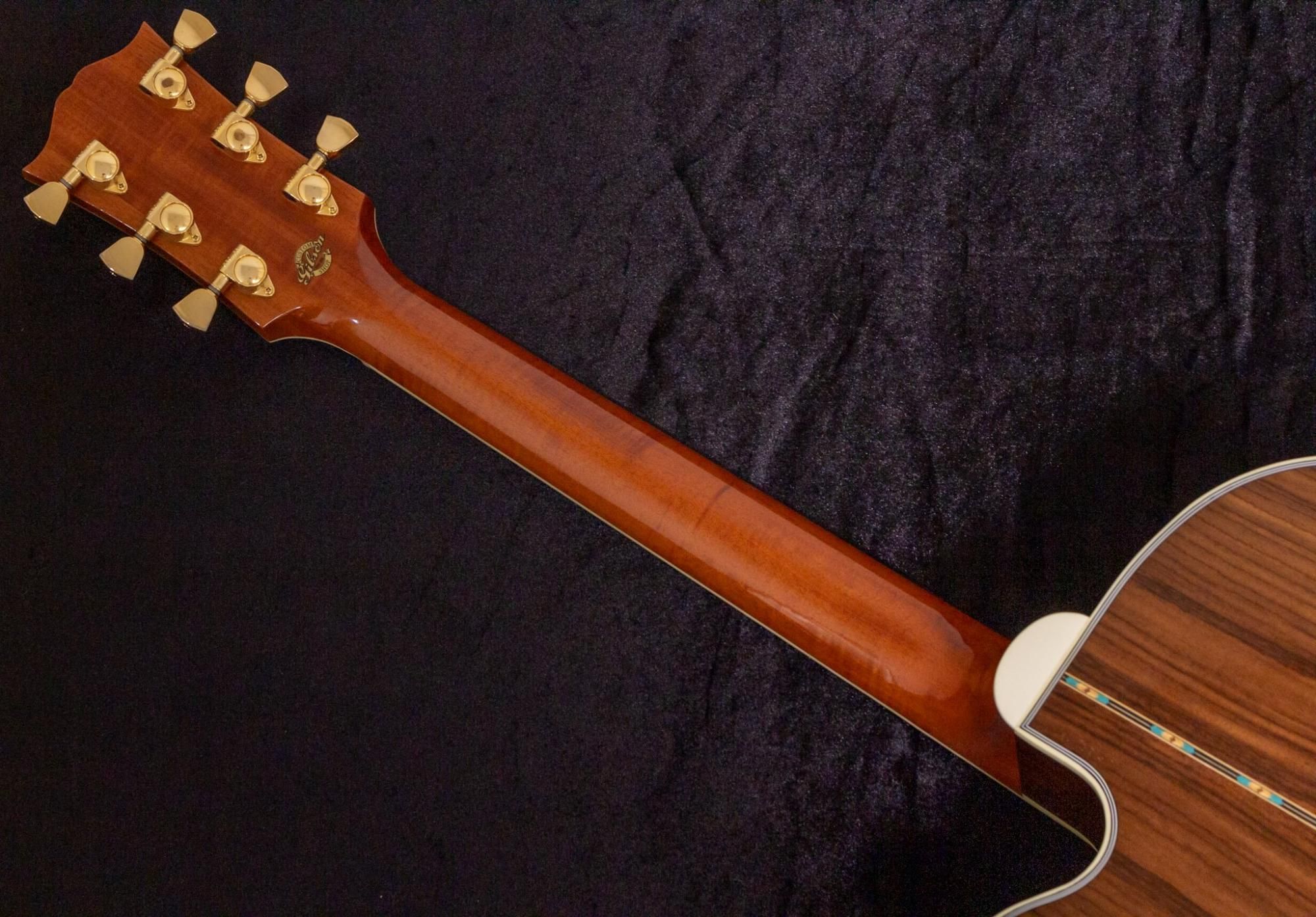 Urbanic 30 ♥ Plain Gibson / 追跡付 Top – URBANIC30