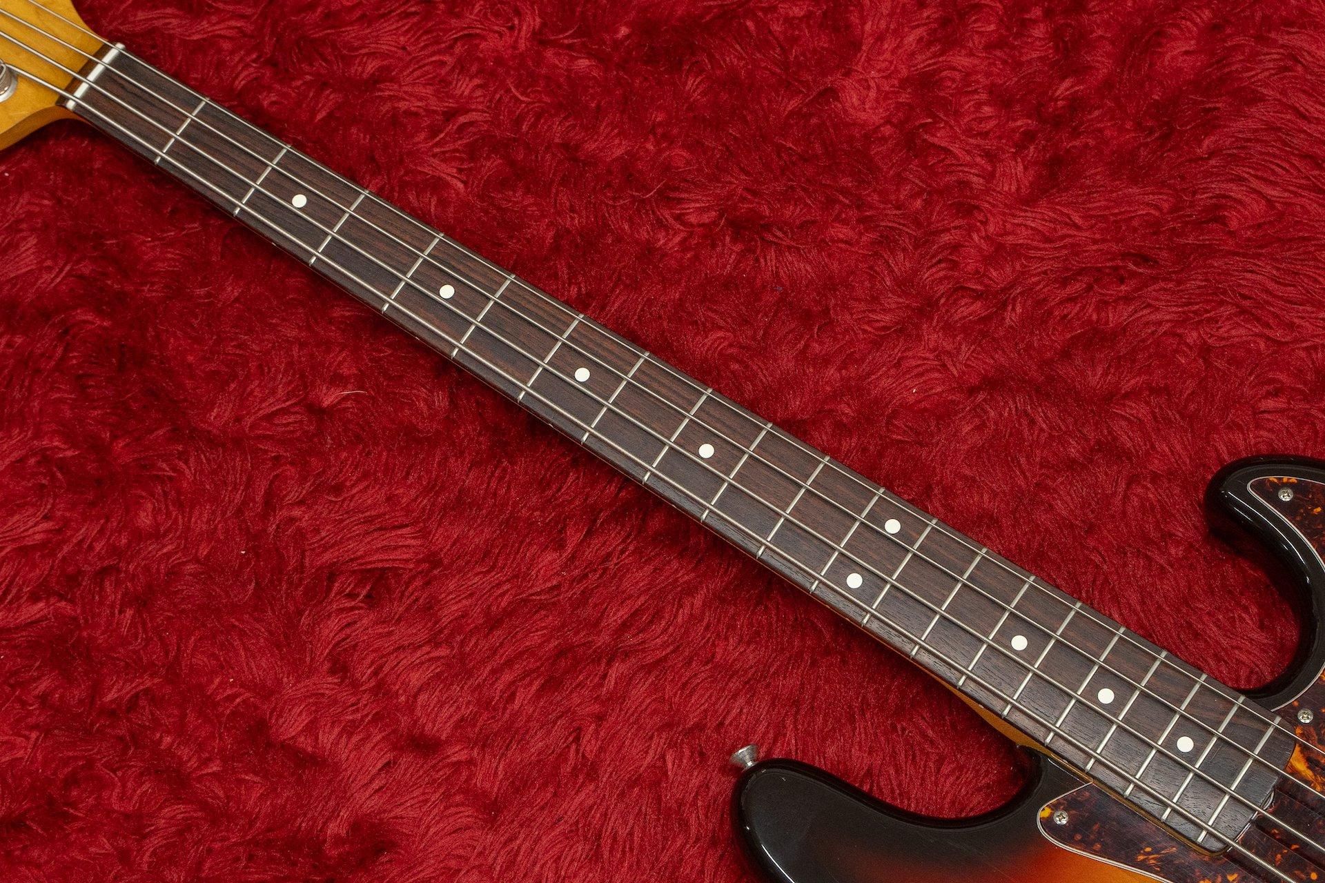used】Squier by Fender / Jazz Bass 1983 3.995kg #JV79421