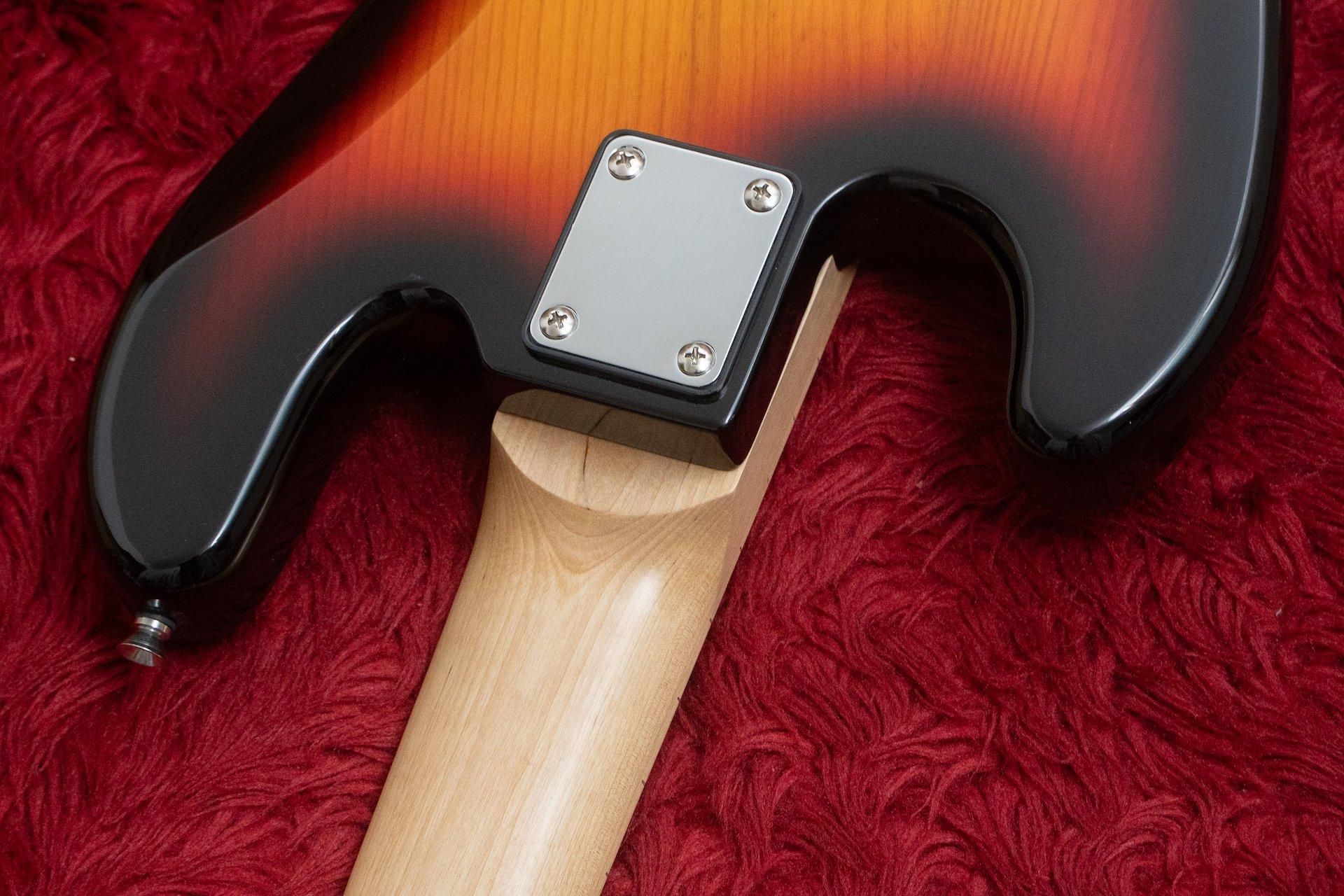 new】woofy basses / ONE series Cavalier 5 M Sunburst - Geek