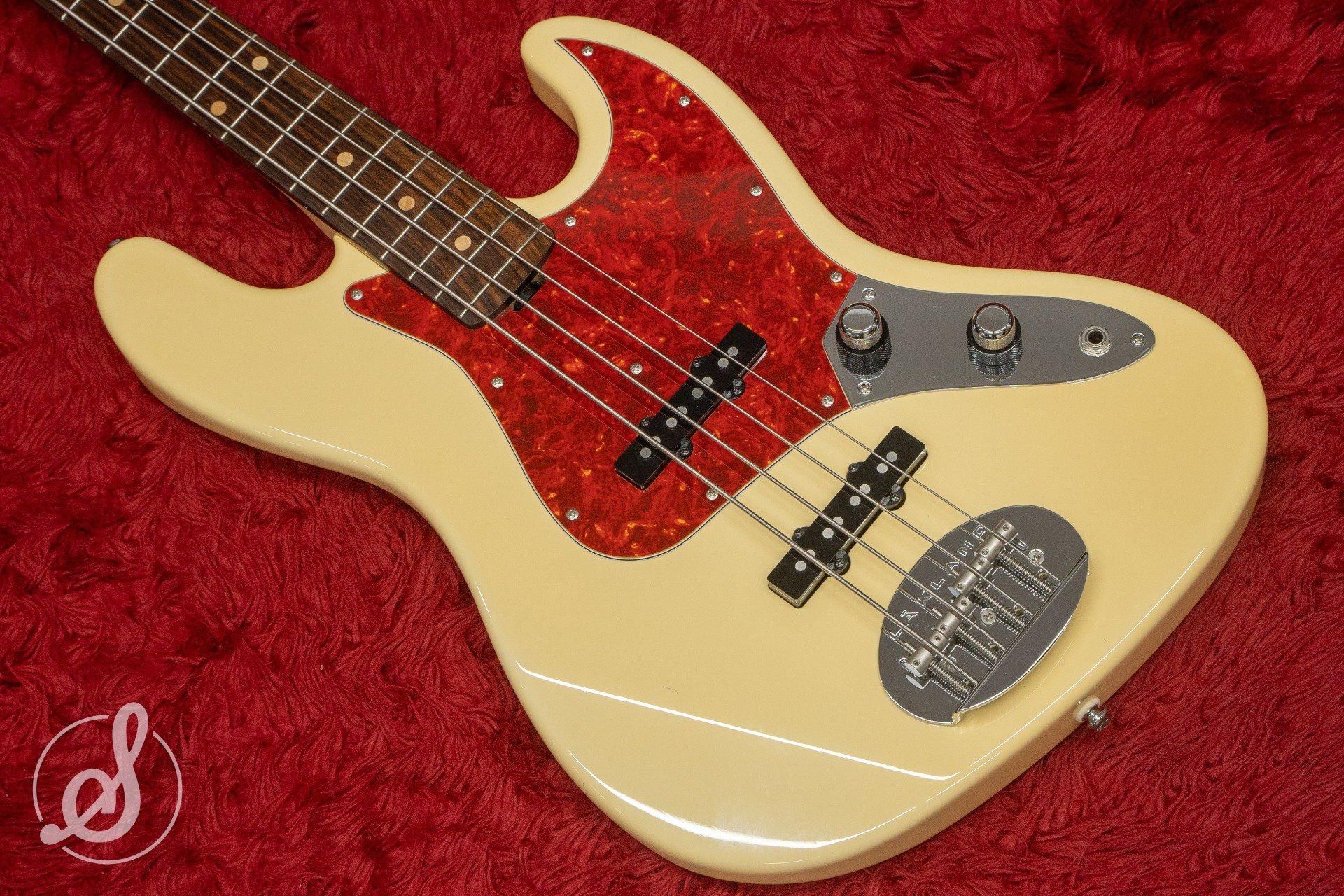 used】Lakland / SL44-60/R Hinatch Signature Bass Off White used】Lakland / SL44-60/R Hinatch Signature Bass Off White