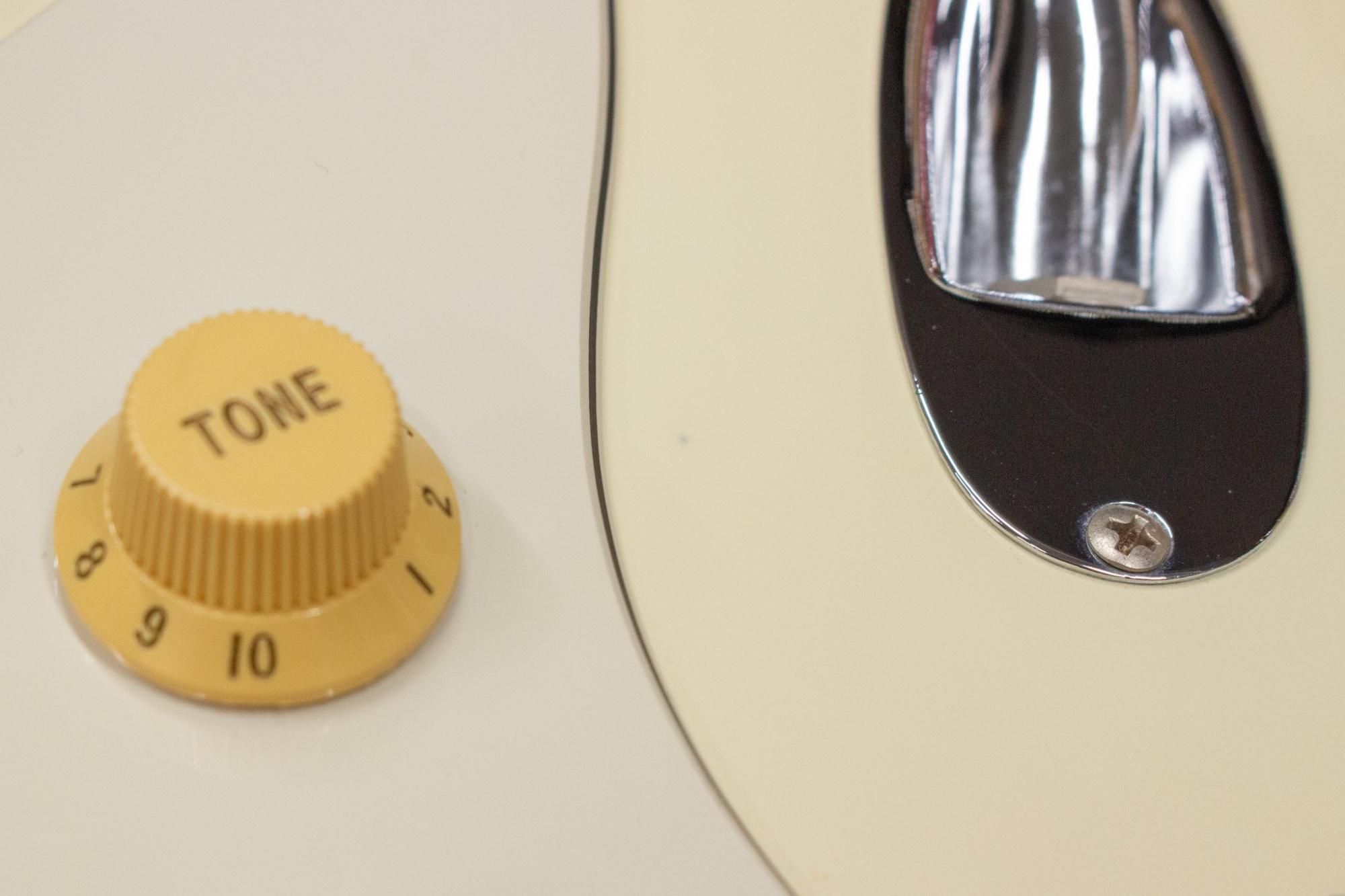 洋楽 S.R.V. used】Fender Japan / ST62-SPL SRV Charley OWH #S082532 3.32