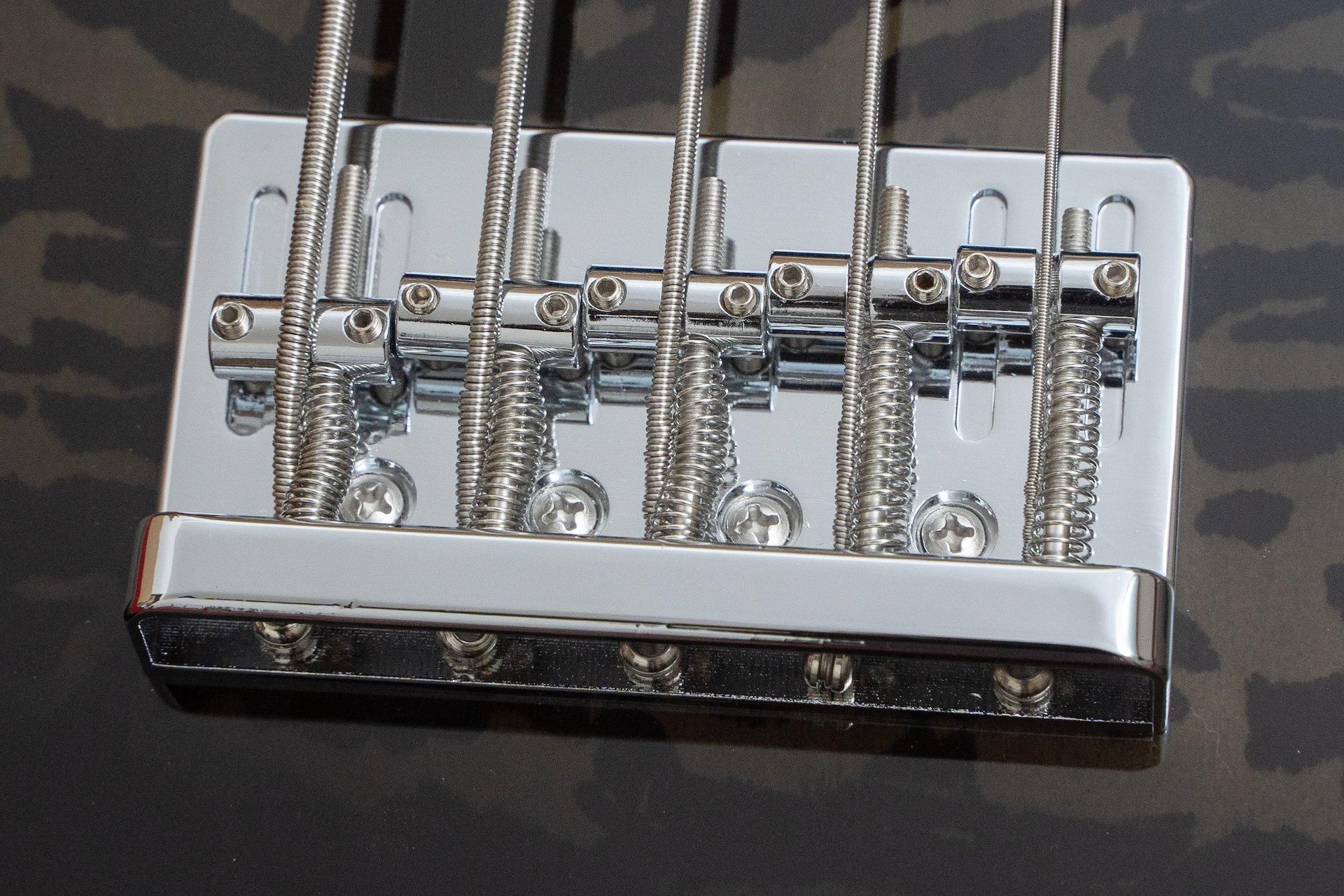 new】woofy basses / ONE series Poodle 5 Black - Geek IN Box