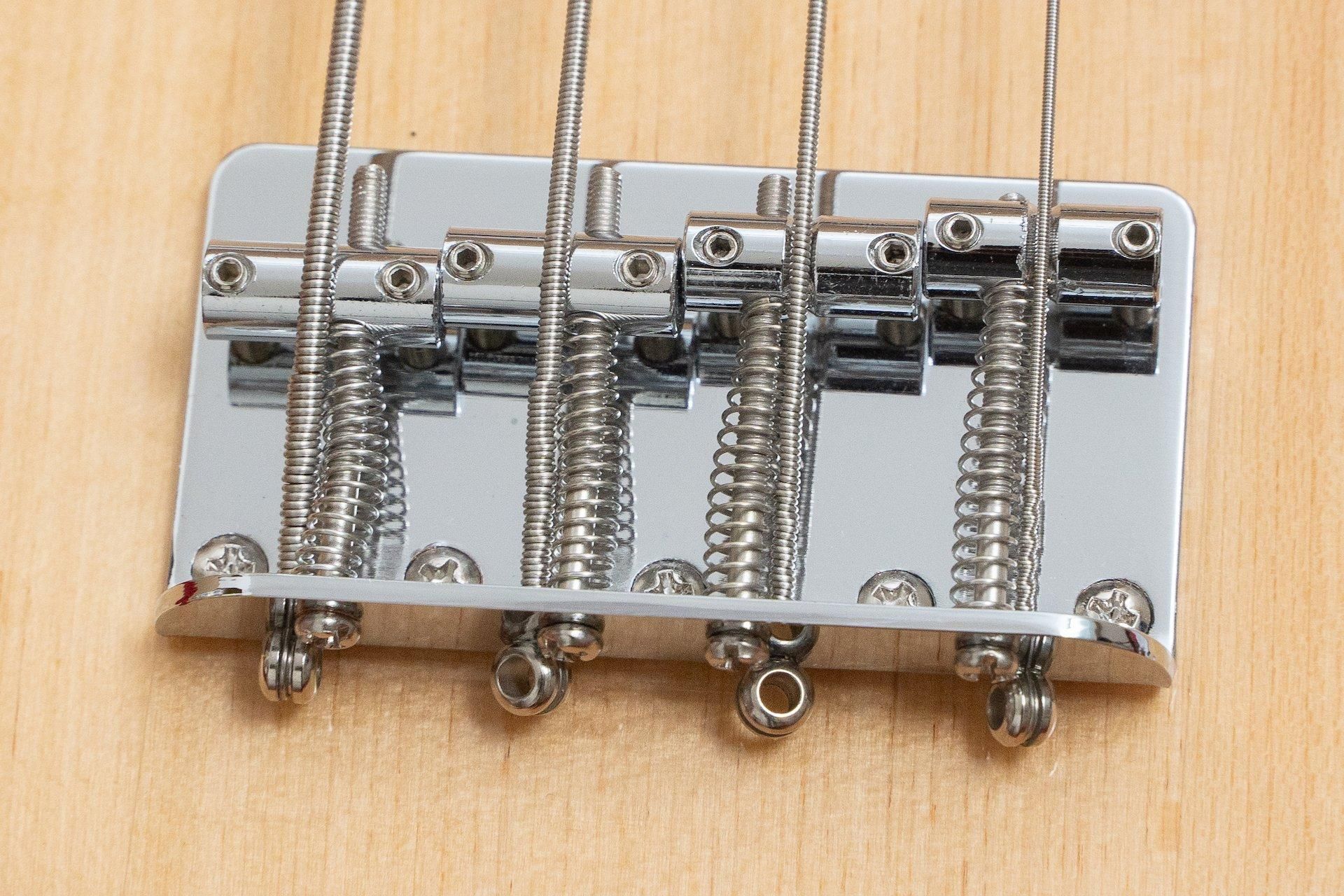 new】woofy basses / ONE series Pup 4 Natural - Geek IN Box