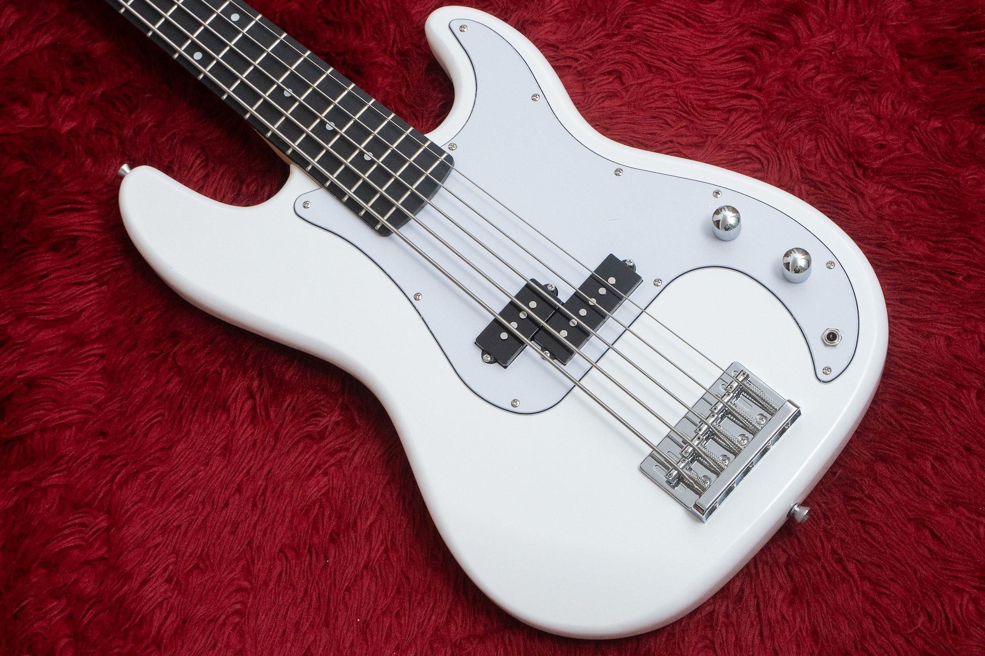 new】woofy basses / ONE series Woo 5 White - Geek IN Box