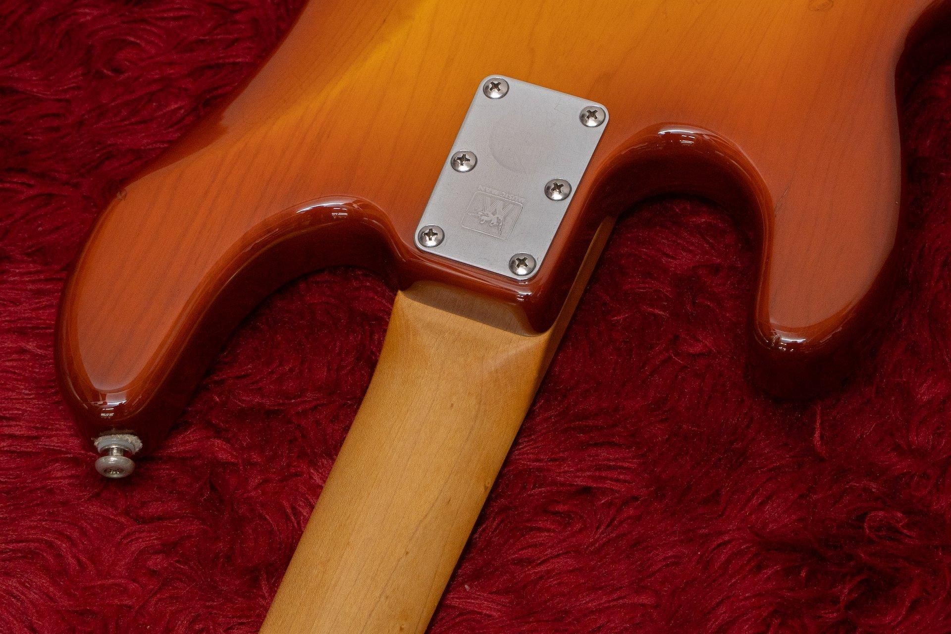 used】Ernie Ball Music Man / Stingray 4st Sunburst 1995