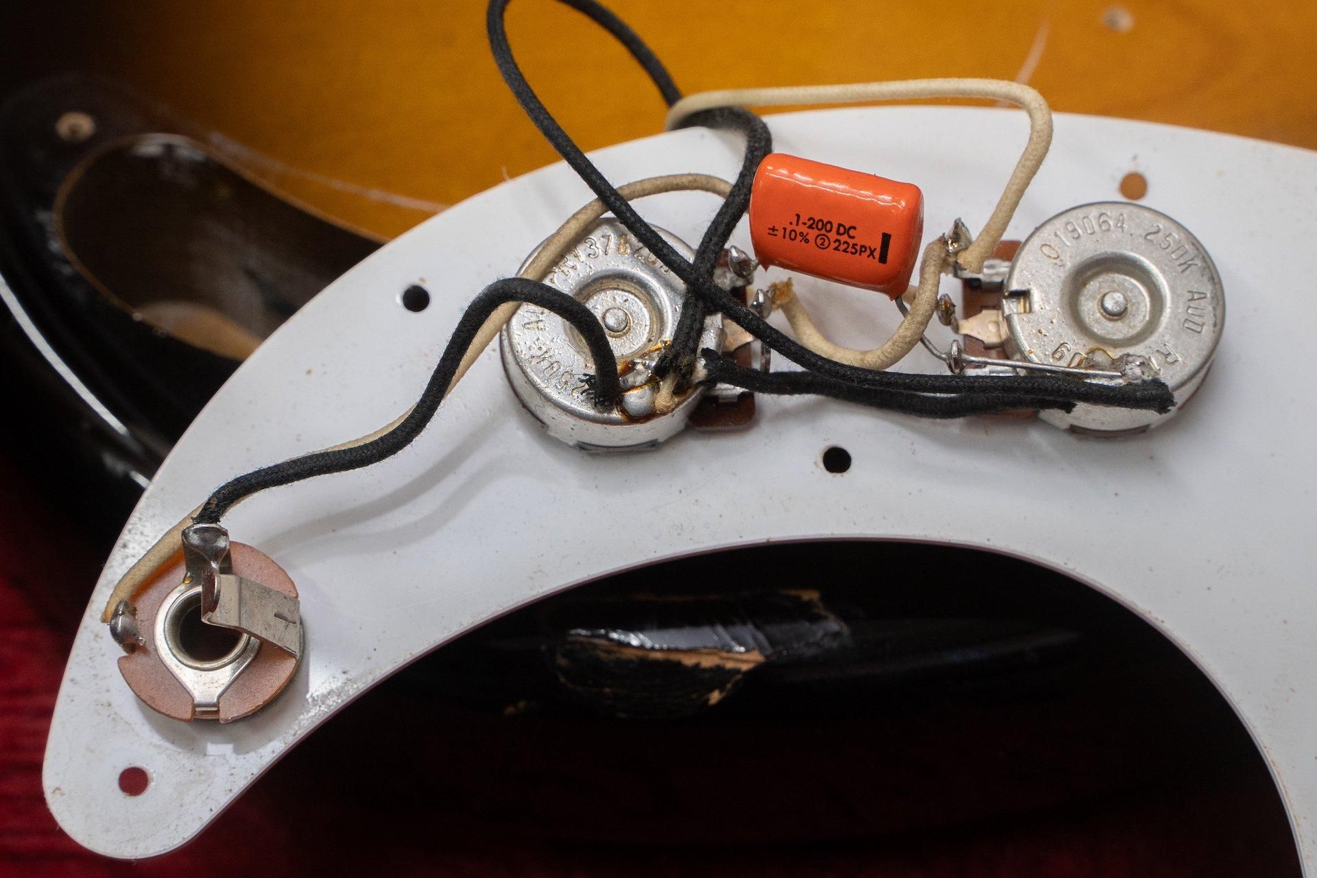 used】Fender Japan / PB57-90 2TS 1984 3.900kg #E963048 MADE IN