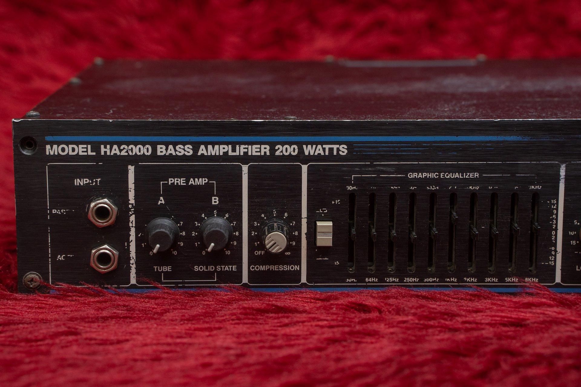used】Hartke / HA2000 Bass Amp 200W 【GIB横浜】 - Geek IN Box