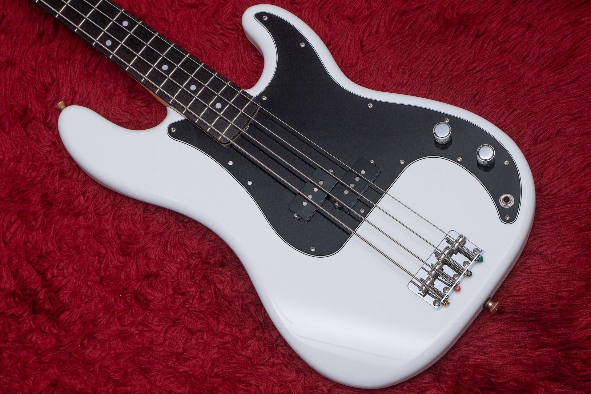 used】Fender / MIJ Traditional 70s Precision Bass Arctic used】Fender / MIJ Traditional 70s Precision Bass Arctic