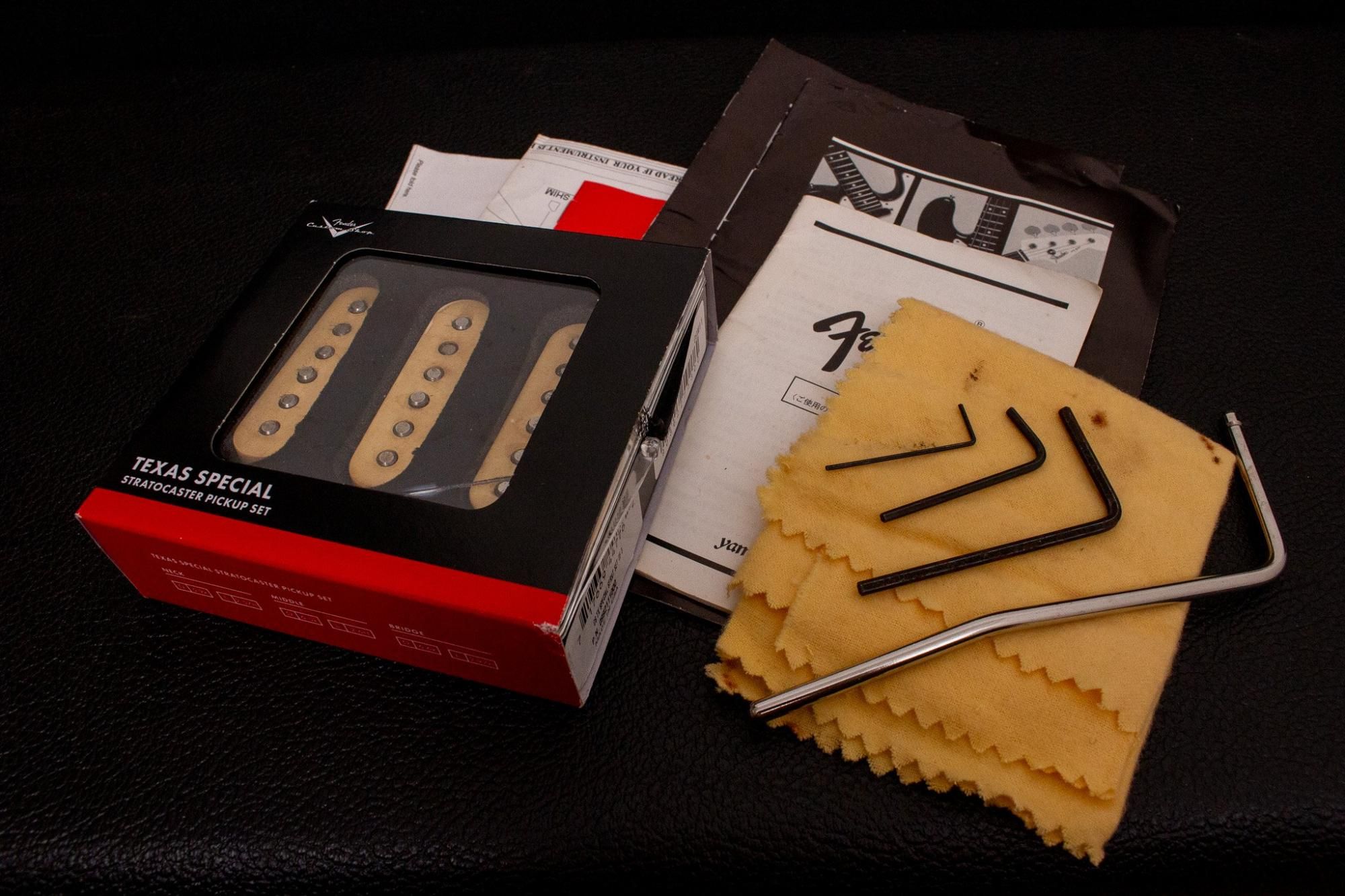 used】Fender / American Deluxe Stratocaster Ash Mod Red #DN823240