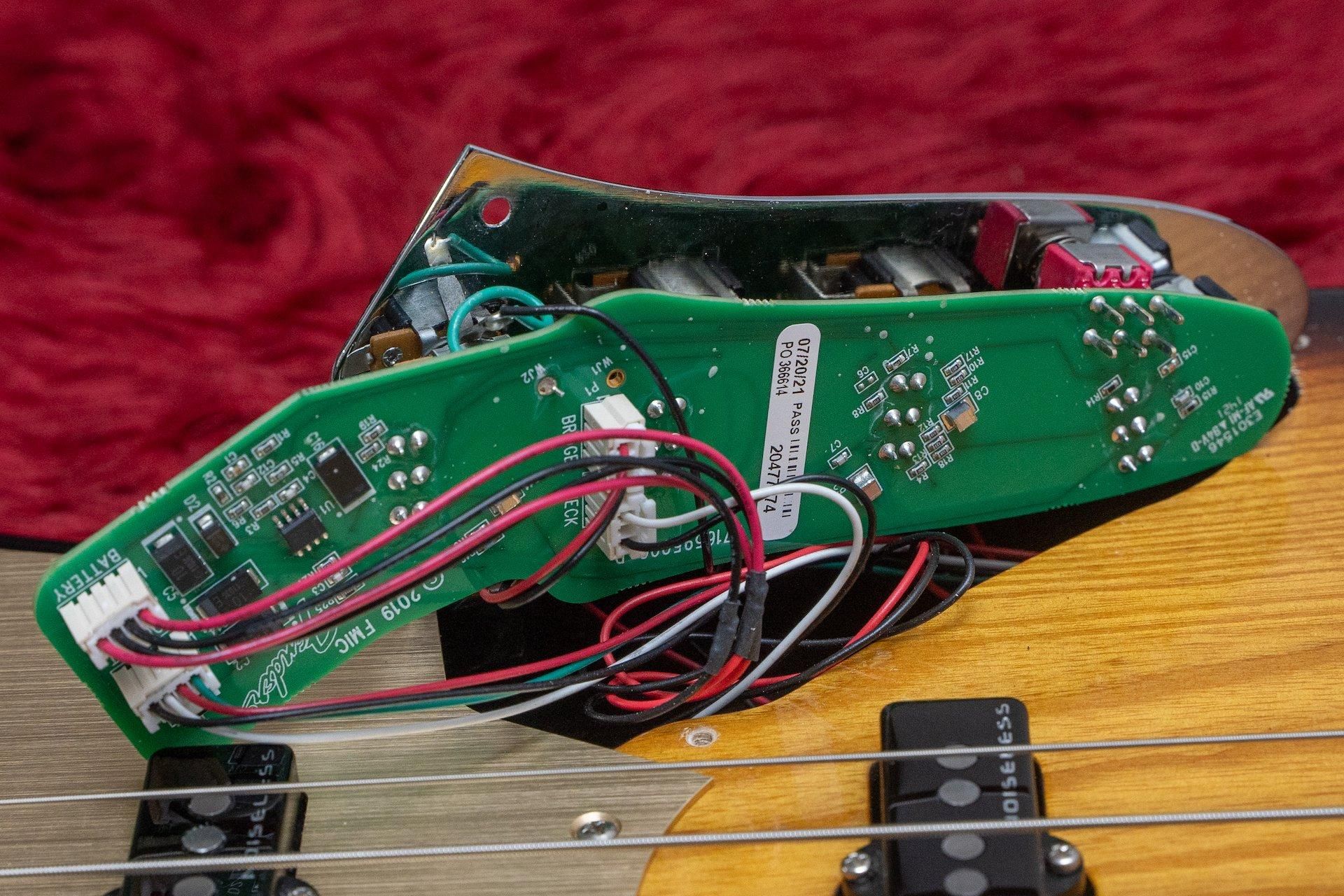 used】Fender / Deluxe Jazz Bass V Kazuki Arai Edition 2021 Limited