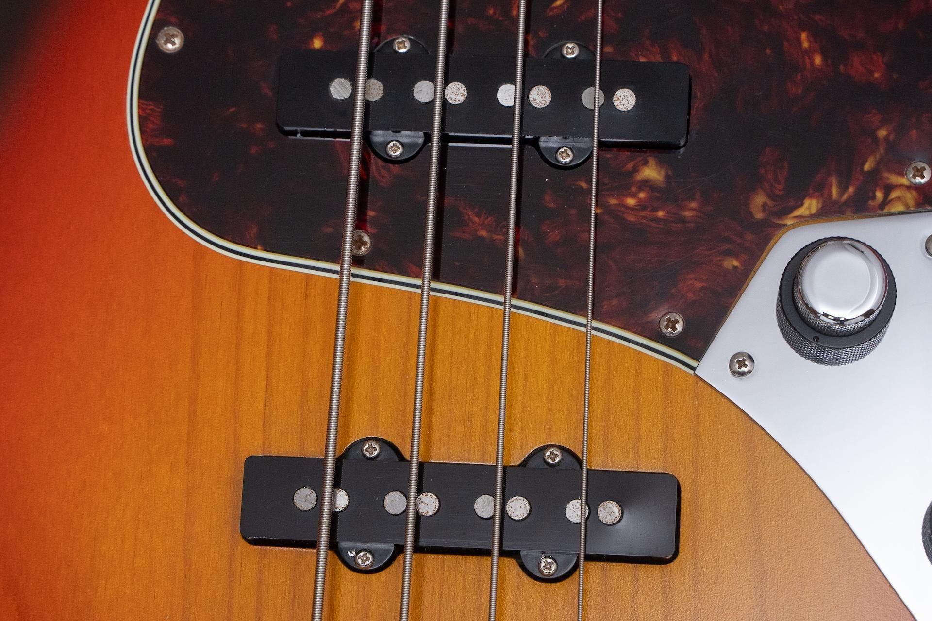 Vanzandt 　JBV-R2　 3TS jazzbass　ケース付 Vanzandt JBV-R2 3TS jazzbass ケース付 Vanzandt JBV-R2 3TS