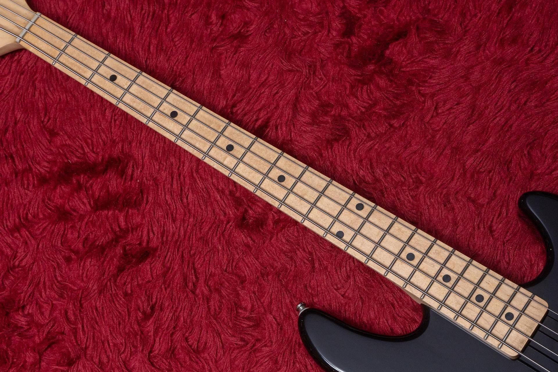 レア G&L Tribute Series M-2000 used】G&L / Tribute series M-2000 BLK 4.020kg #120812452