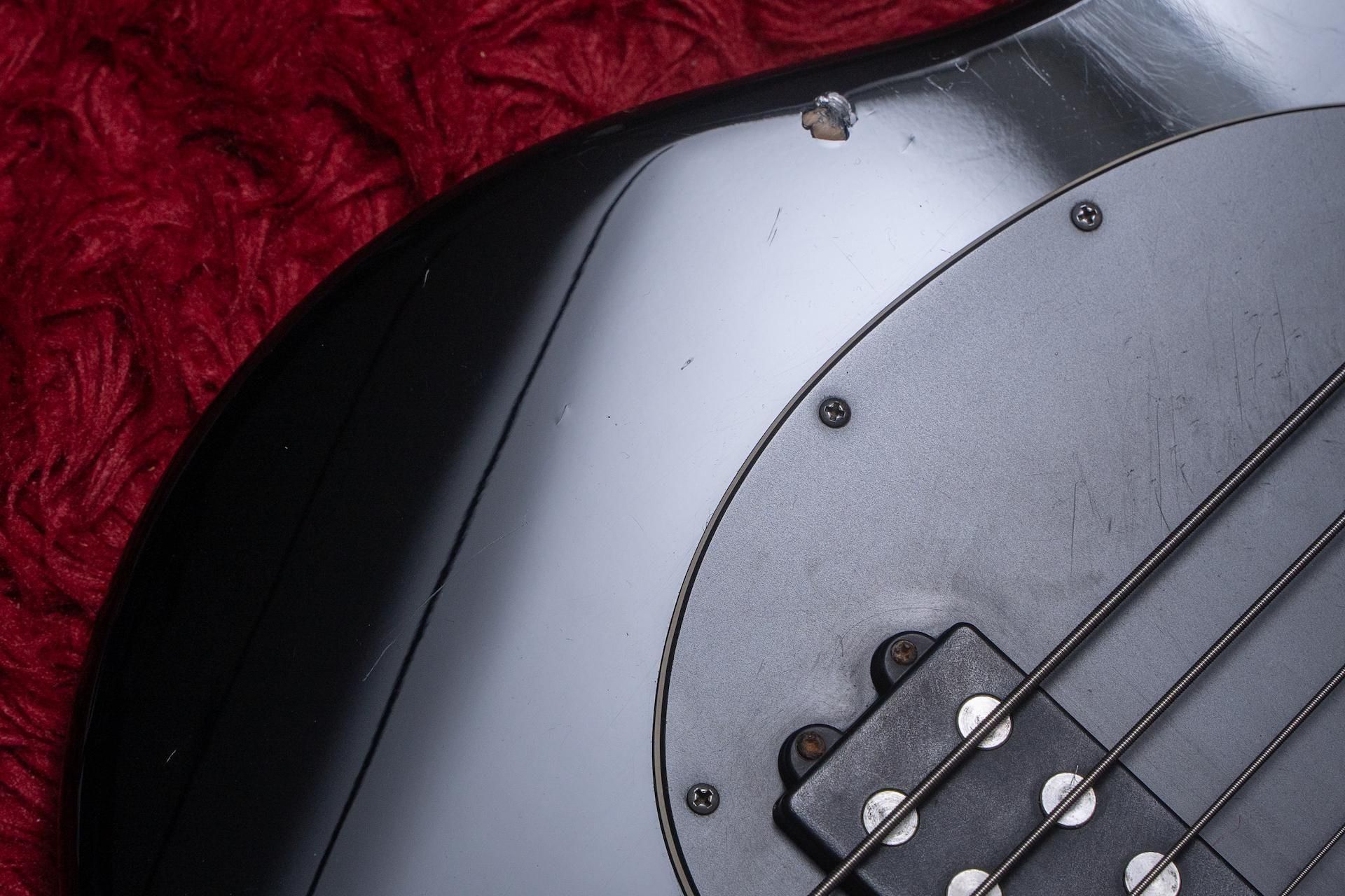 used】Ernie Ball Music Man / Stingray 4st BLK 1997 4.675kg used】Ernie Ball Music Man / Stingray 4st BLK 1997 4.675kg