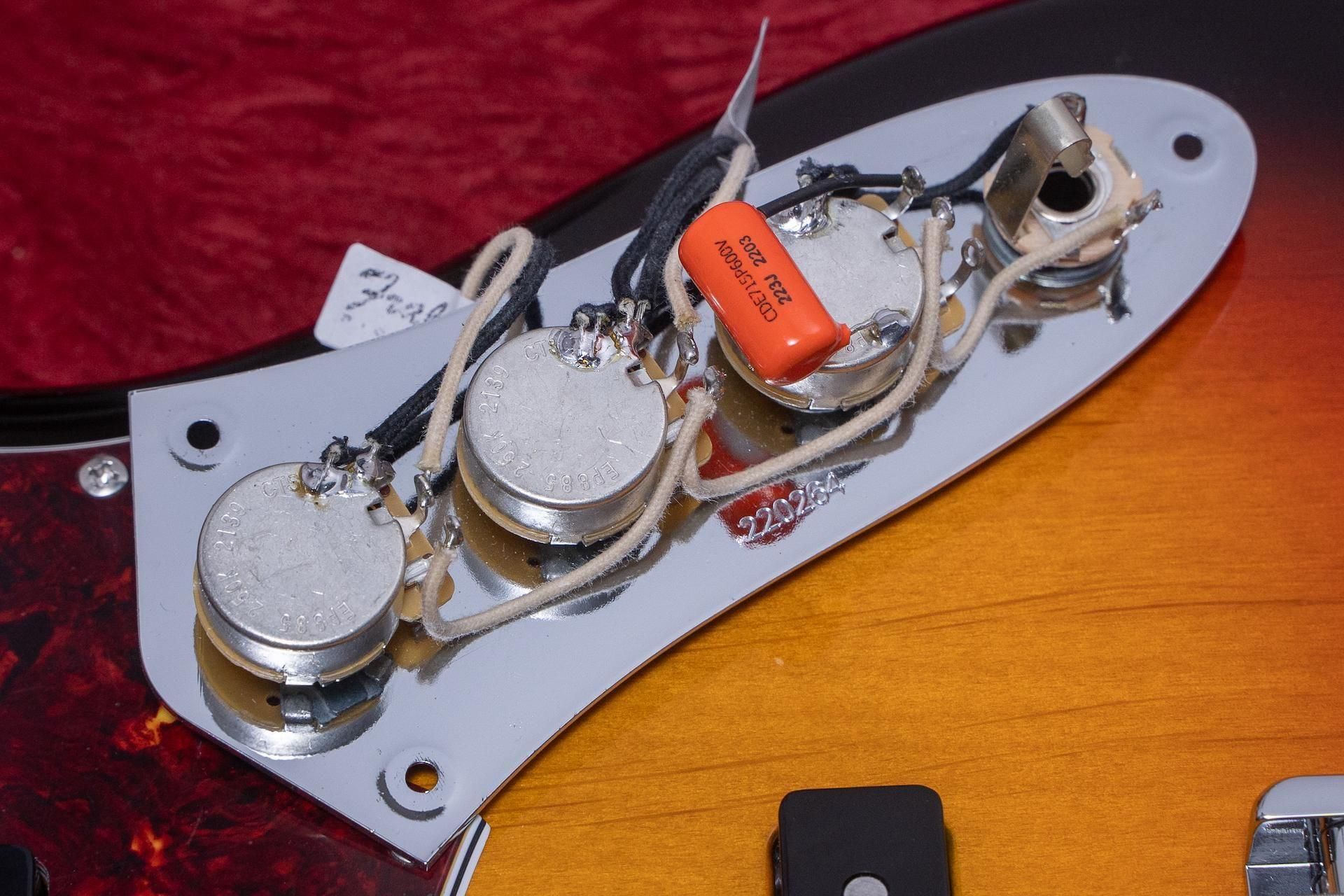 new】Xotic / XJ-Core 4st 3Tone Burst / Alder / M 3.835kg #25002