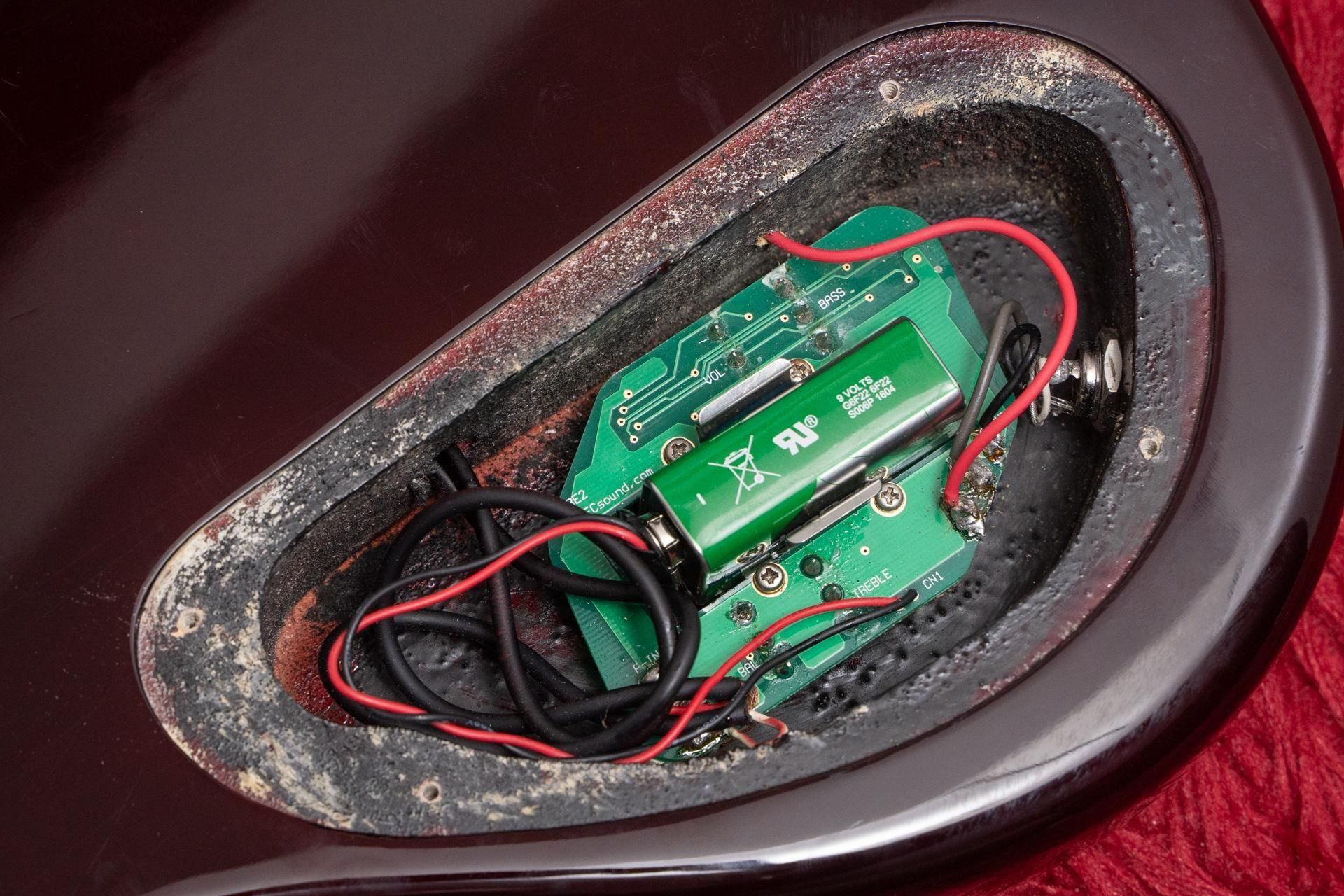 ベース Real Bossa Design Tribute TOBJ-4QM ベース Real Bossa Design Tribute TOBJ-4QM Real Bossa Design