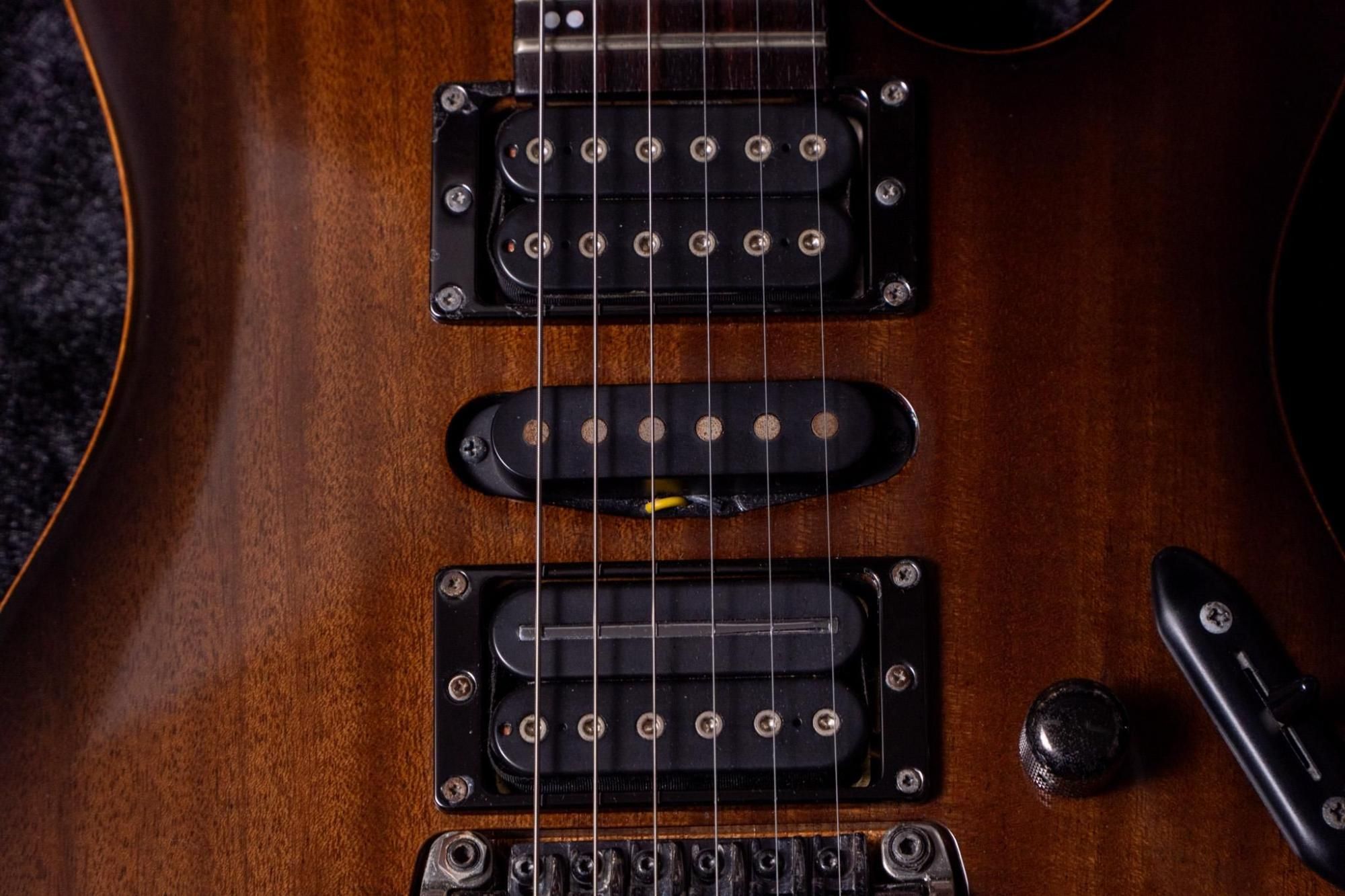 Guitar Ibanez S5470Prestage、ケース付き 2008 Ibanez J. Craft Prestige S5470 TKS w/ ZR Locking Trem
