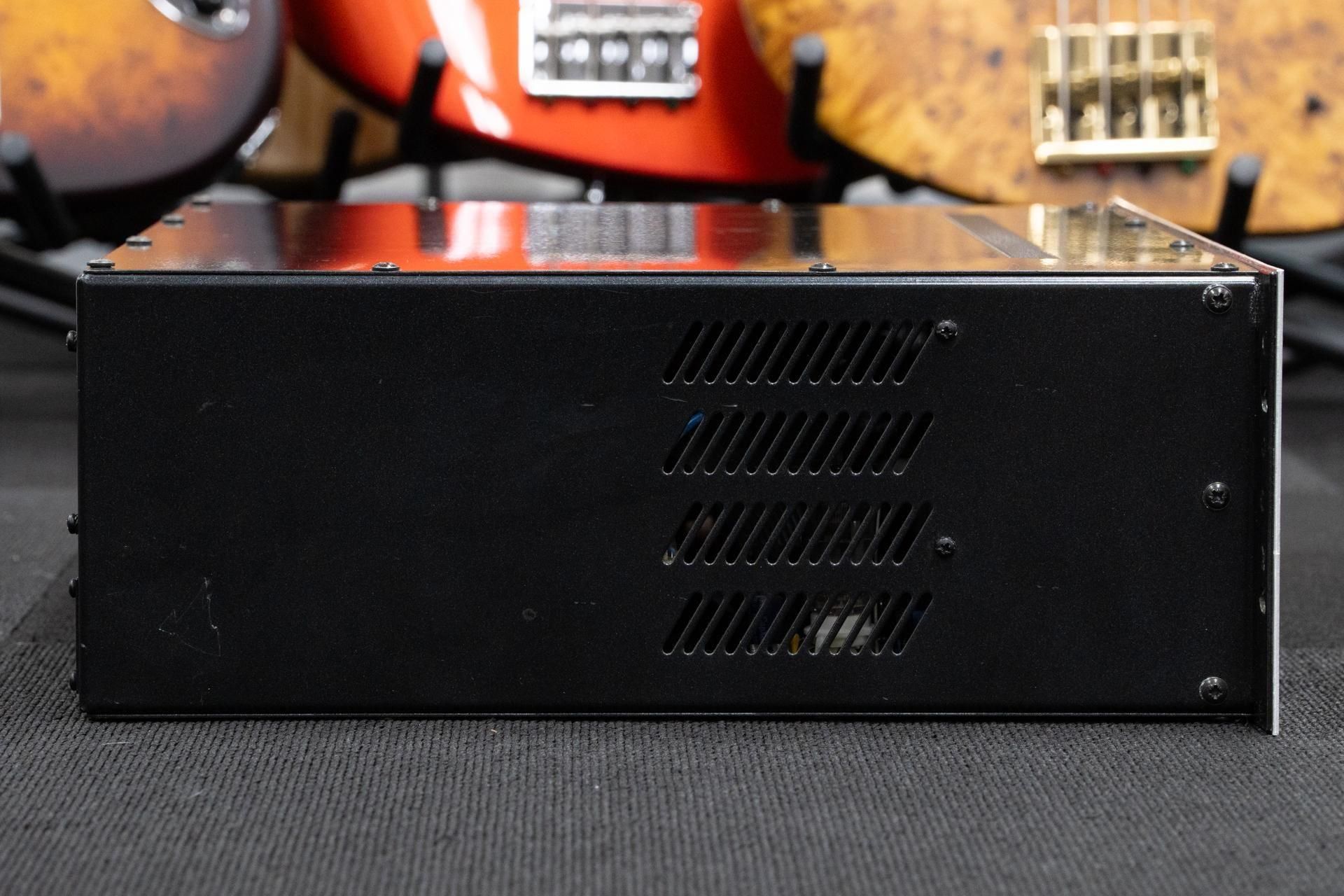 Hughes&Kettner Quantum QT600 Bass Amplifier ヒュースアンド