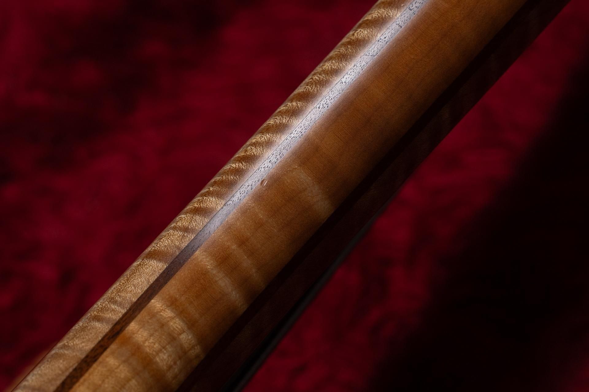 ベース Headless Guitar “Q” Limited Models】 Q52PE-NTFとQX527PE-NTFは