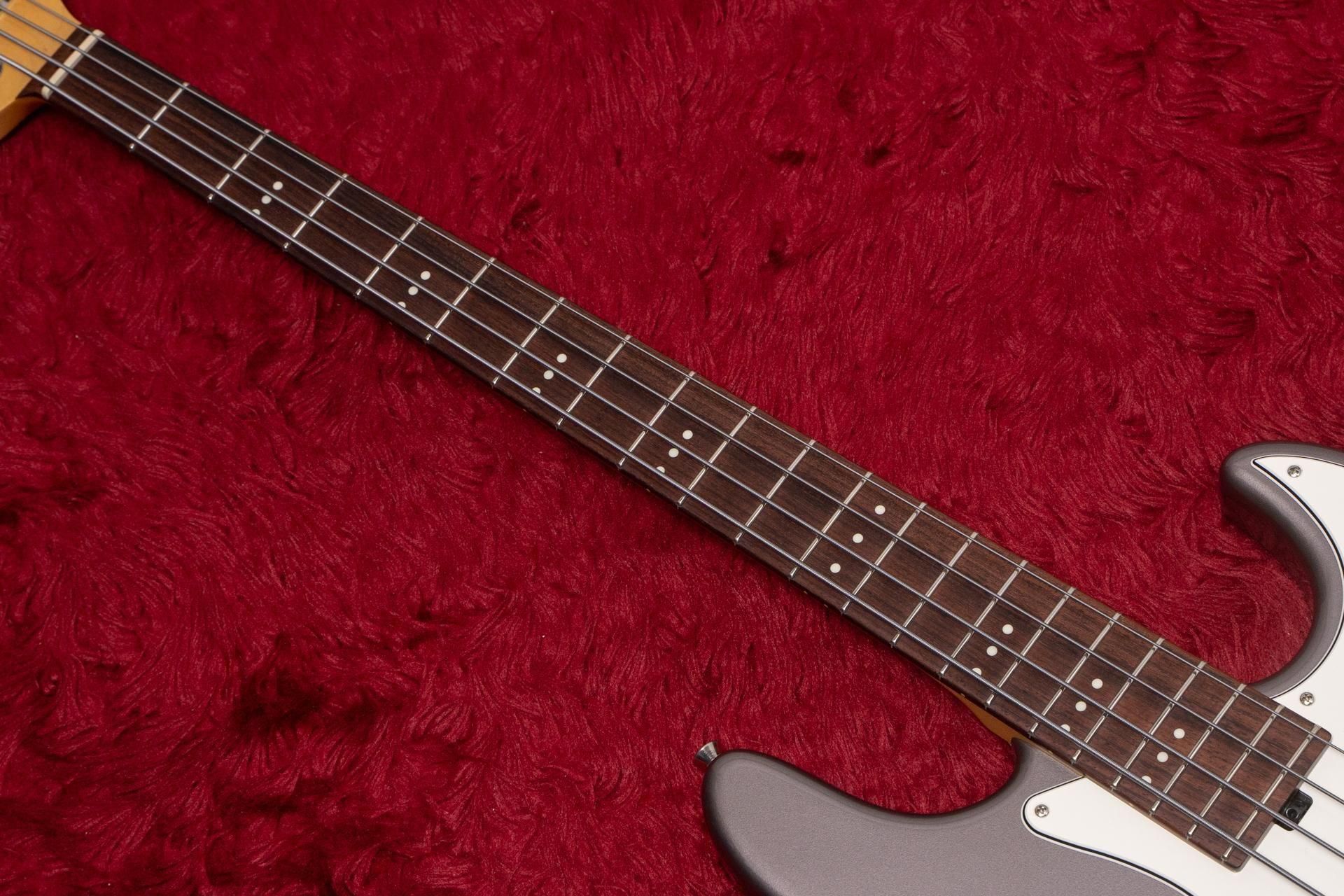 Three Dots Guitars JB model／DGM ベース