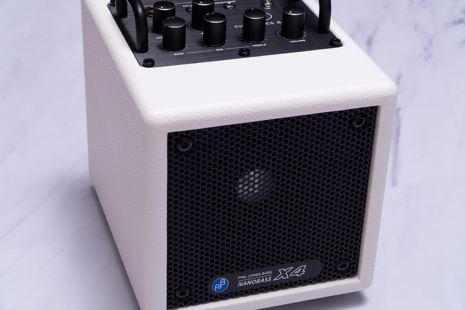 箱有・ベースアンプ Phil Jones Bass NANOBASS X4 白 NANOBASS X4C | PHIL JONES BASS
