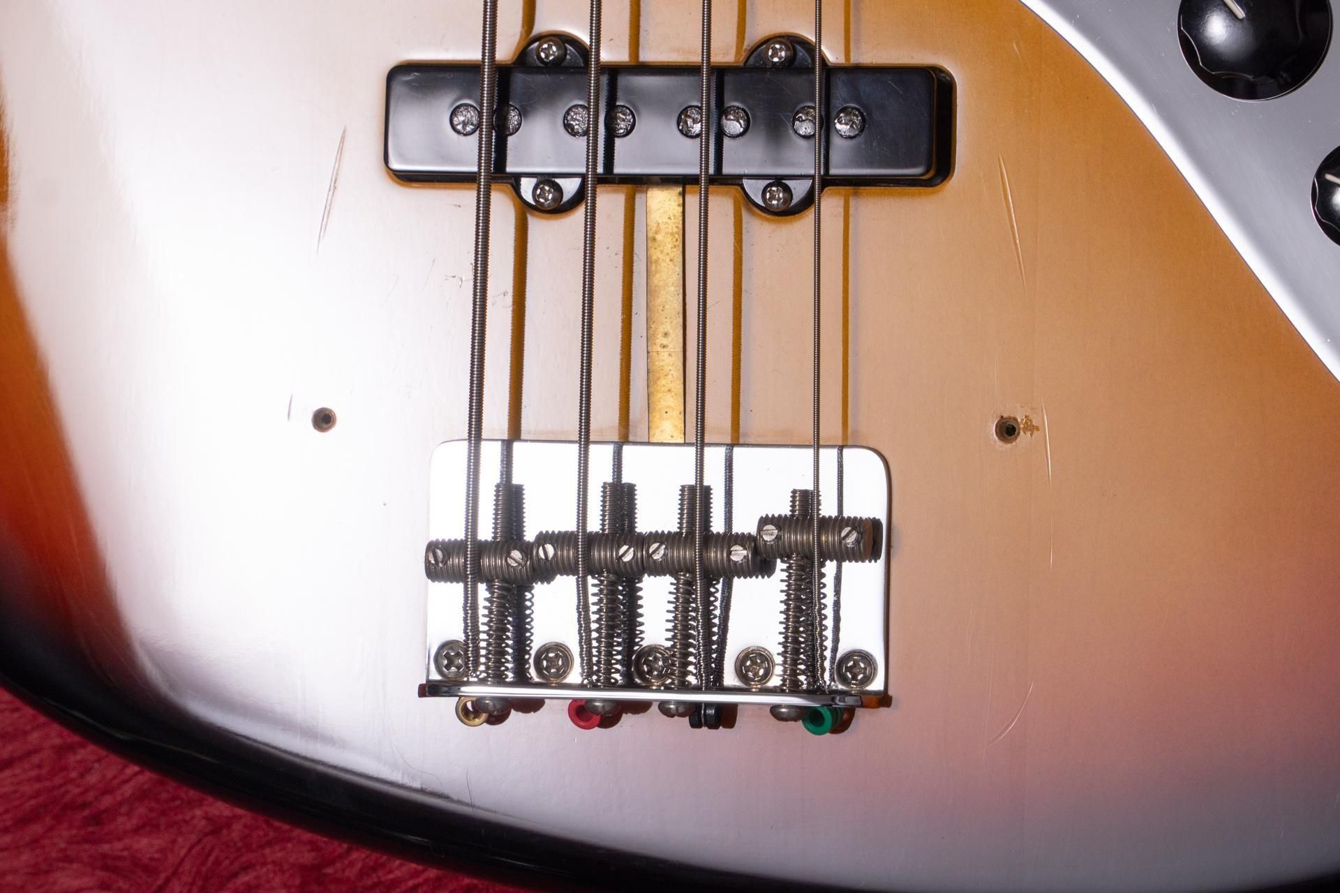 ベース Fender USA JB64' New American Vintage hq720.jpg?sqp=-