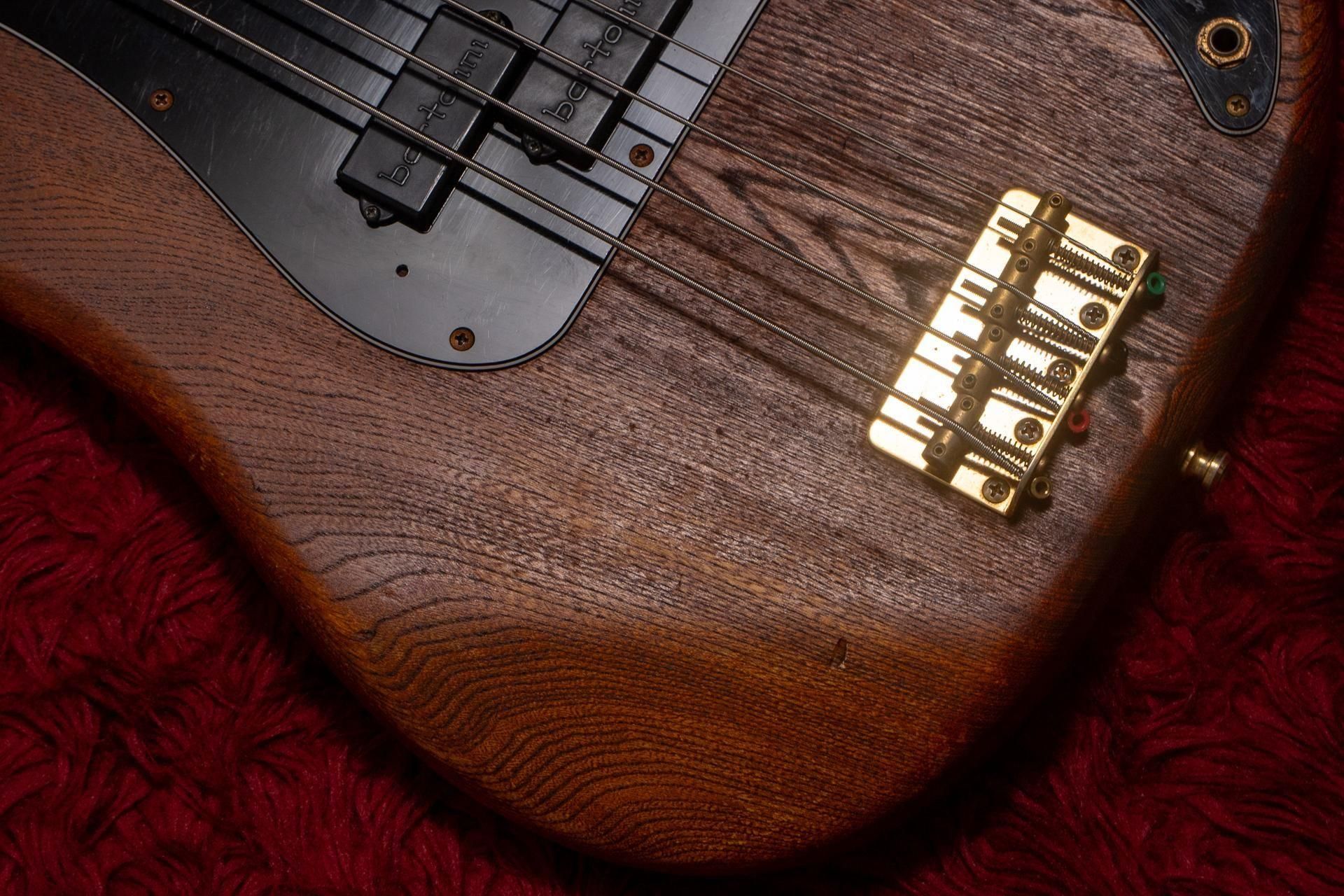 FenderJapanJaguar+PignosePGG2本セット ハーレー用パーツ カスタムパーツの通信販売 ネオファクトリー