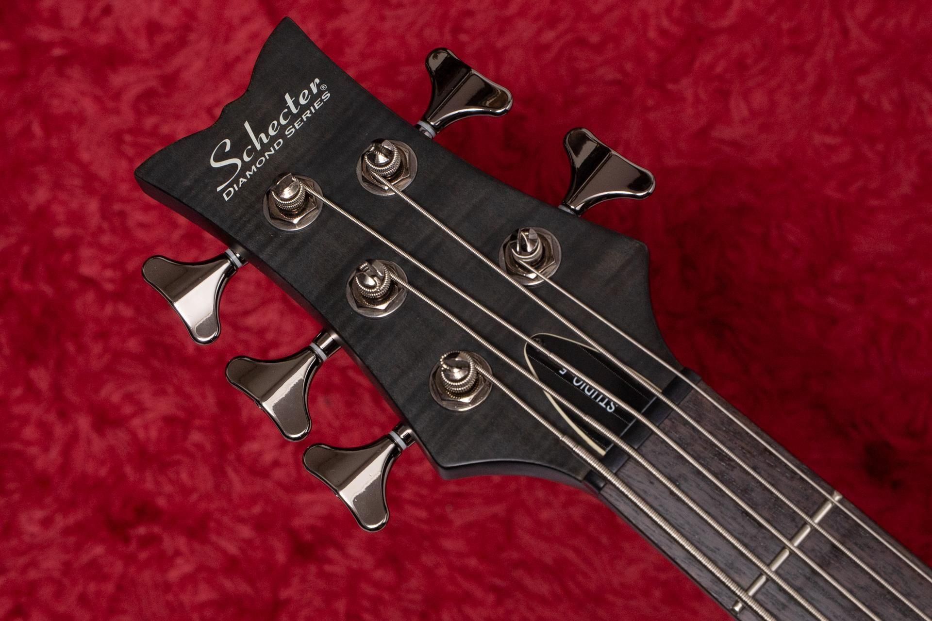 【美品】schecter STILETTO-4 エレキベース SCHECTER ( シェクター ) STILETTO STEALTH-4 SBK 送料無料